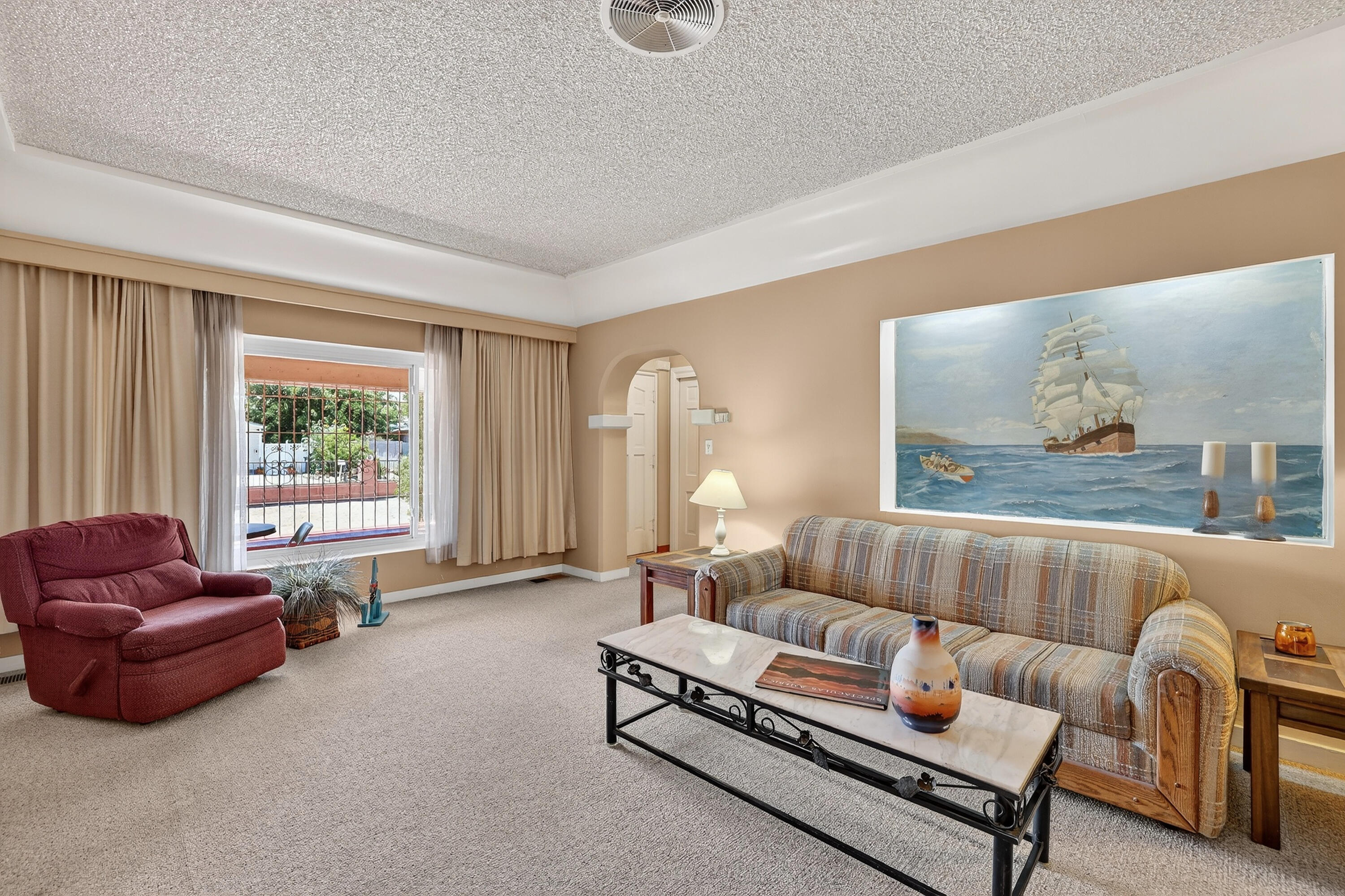 302 Crestview Drive SW