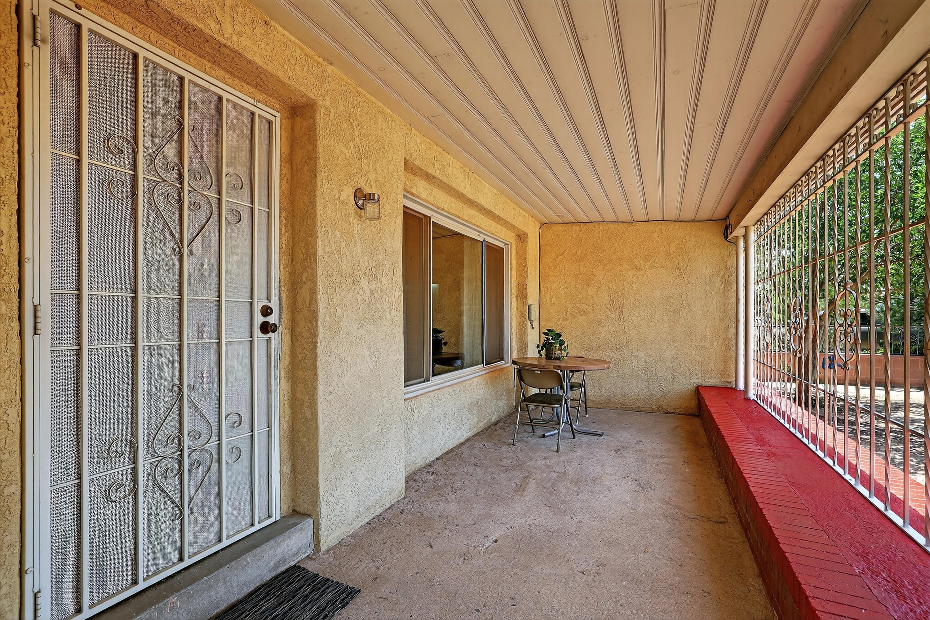 302 Crestview Drive SW