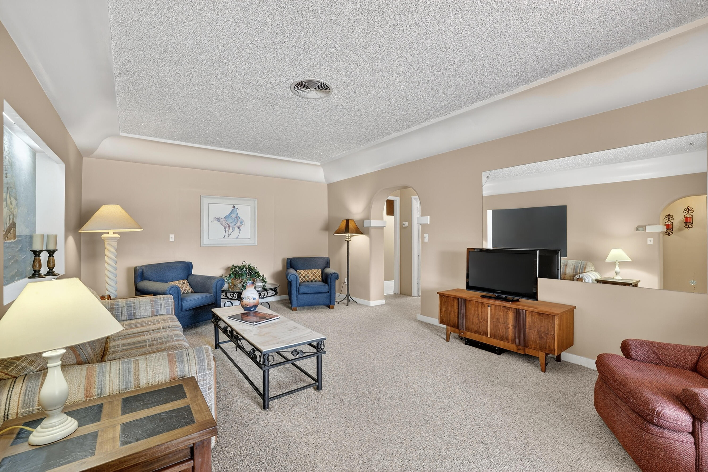 302 Crestview Drive SW