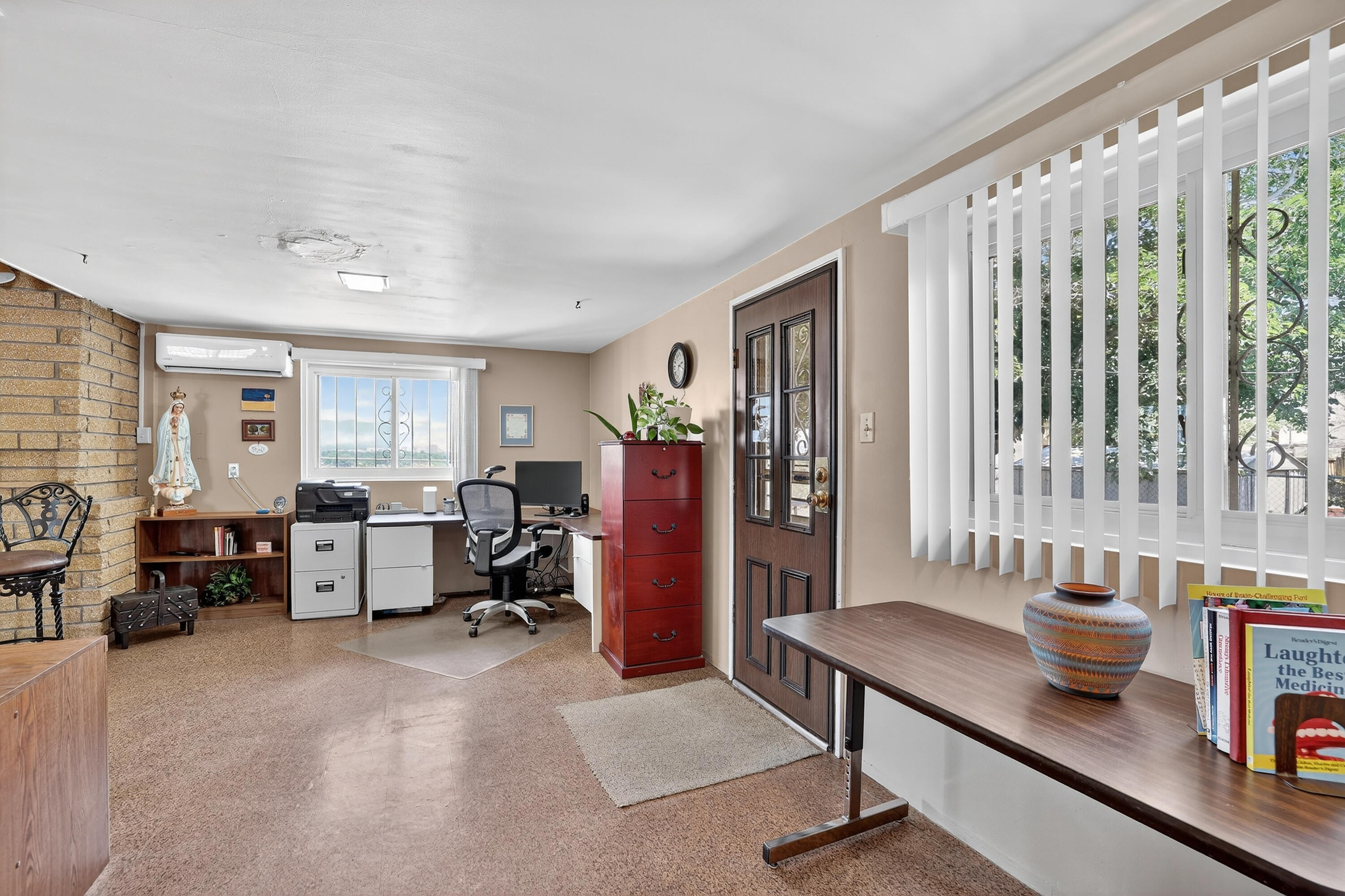 302 Crestview Drive SW