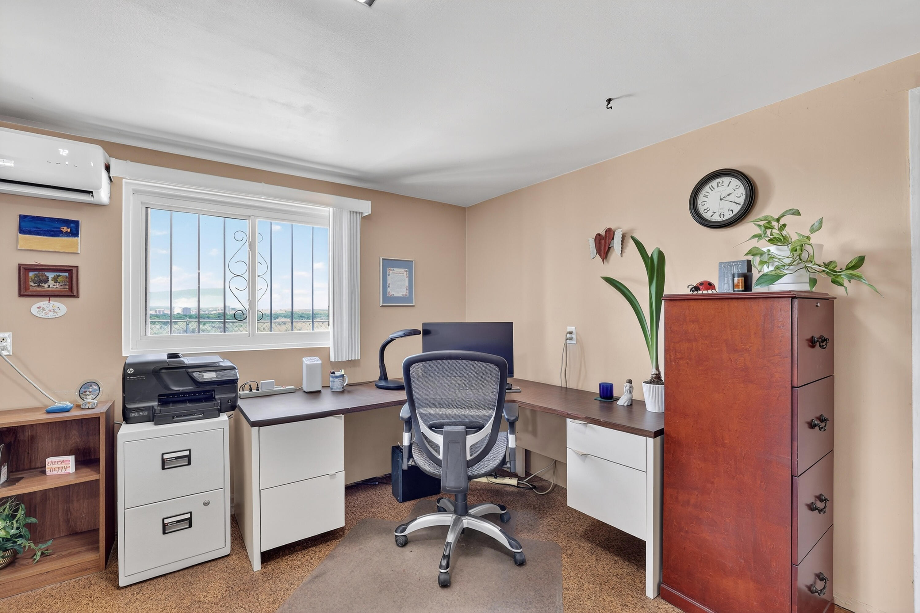 302 Crestview Drive SW