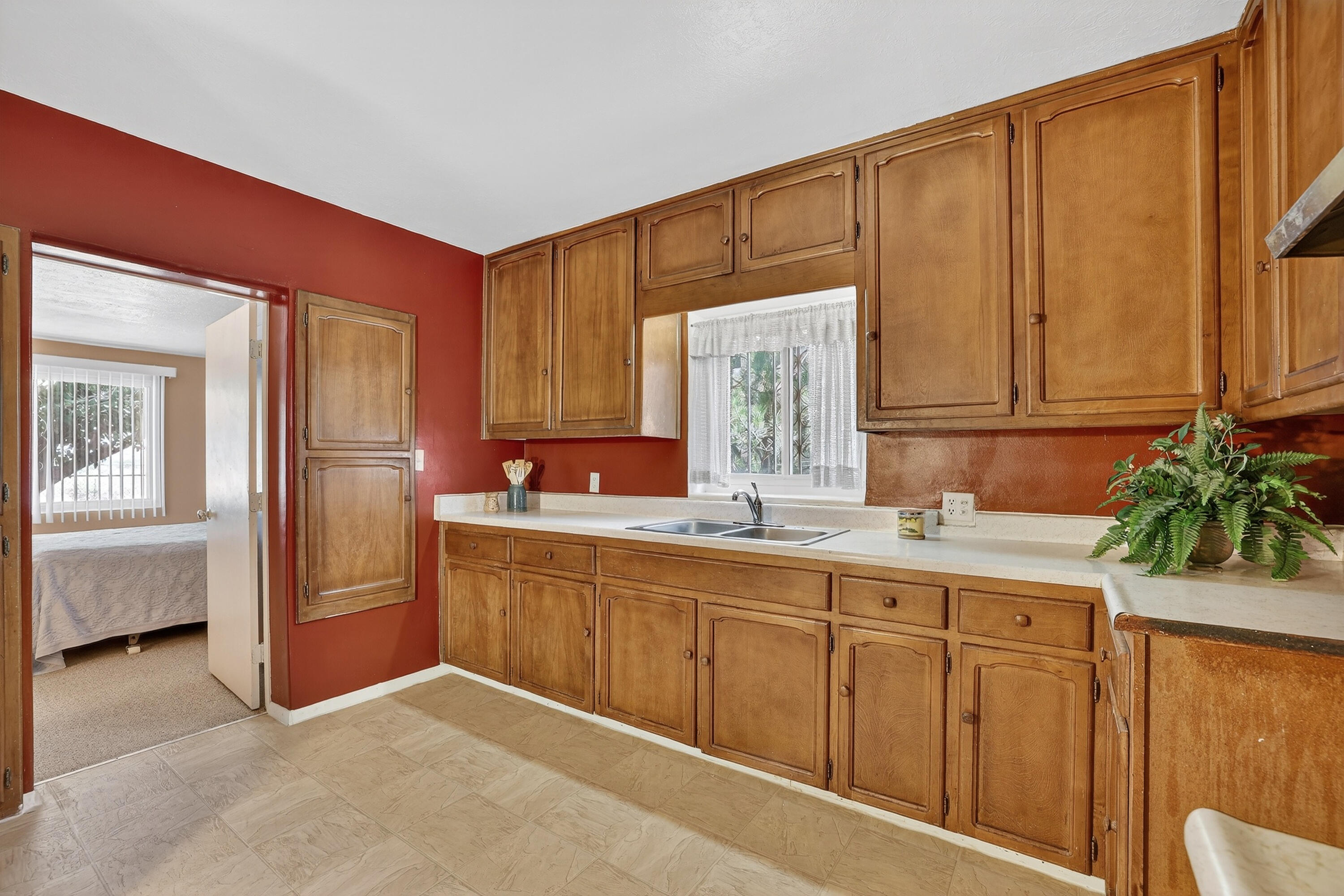 302 Crestview Drive SW