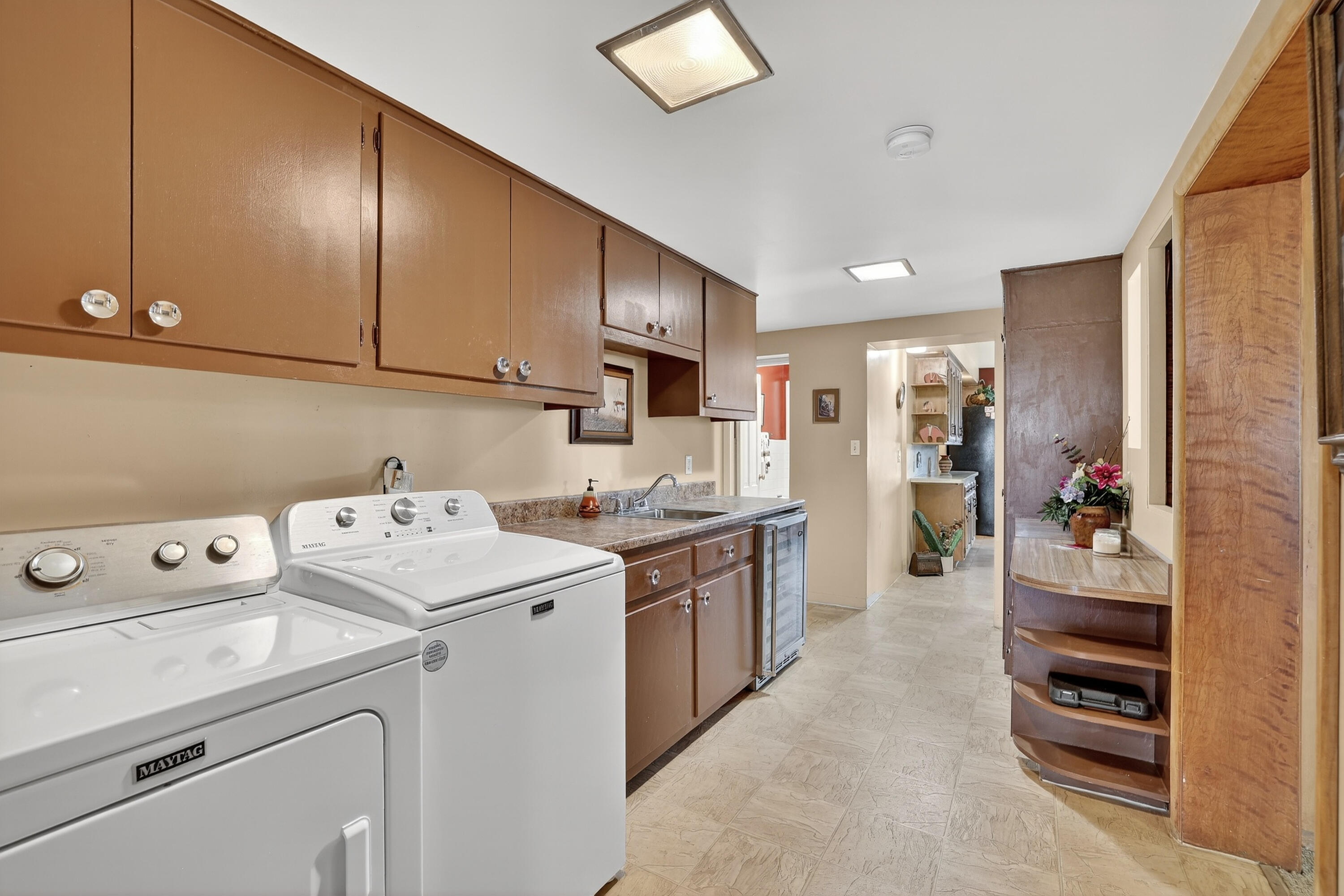 302 Crestview Drive SW