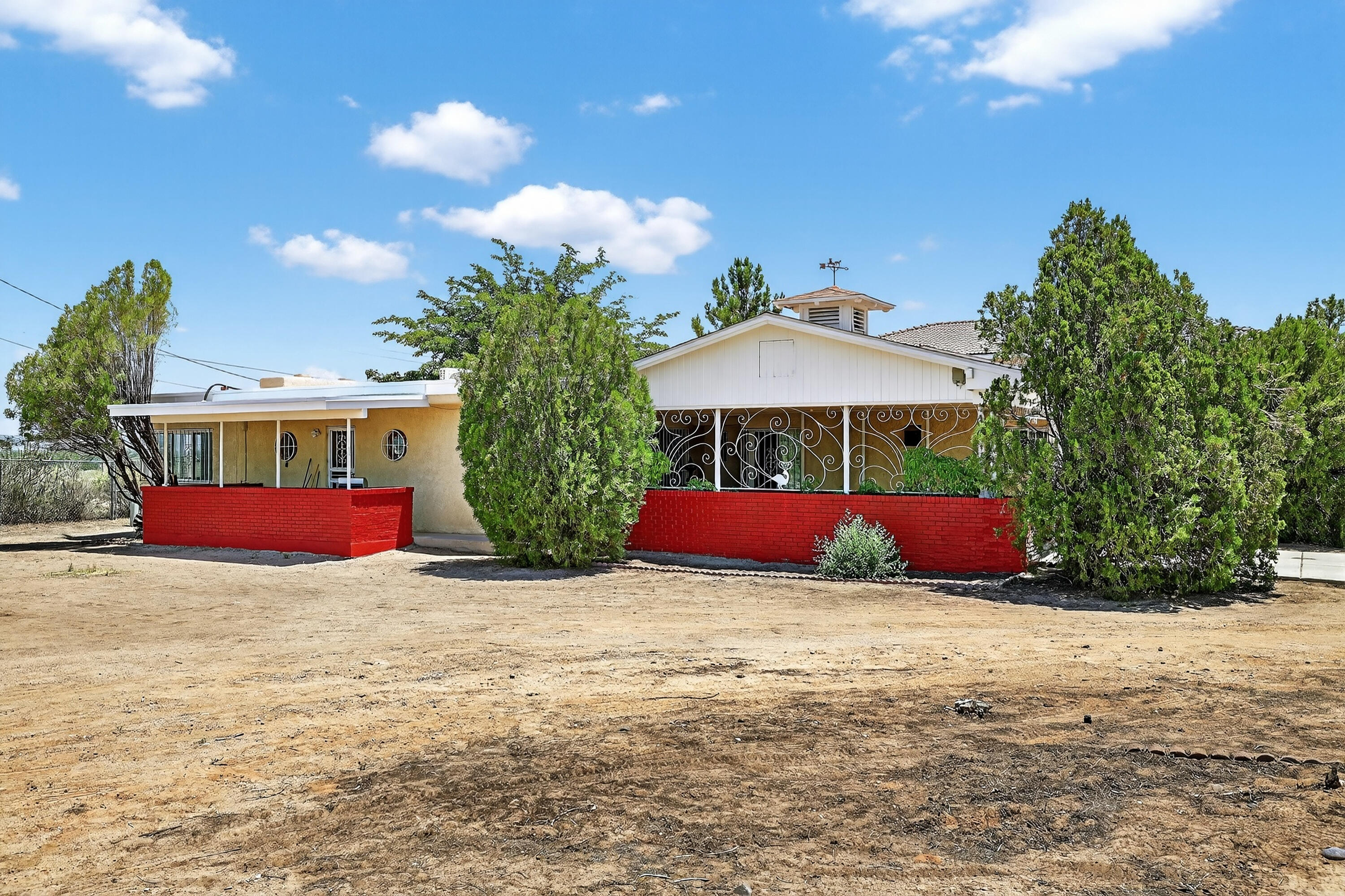 302 Crestview Drive SW