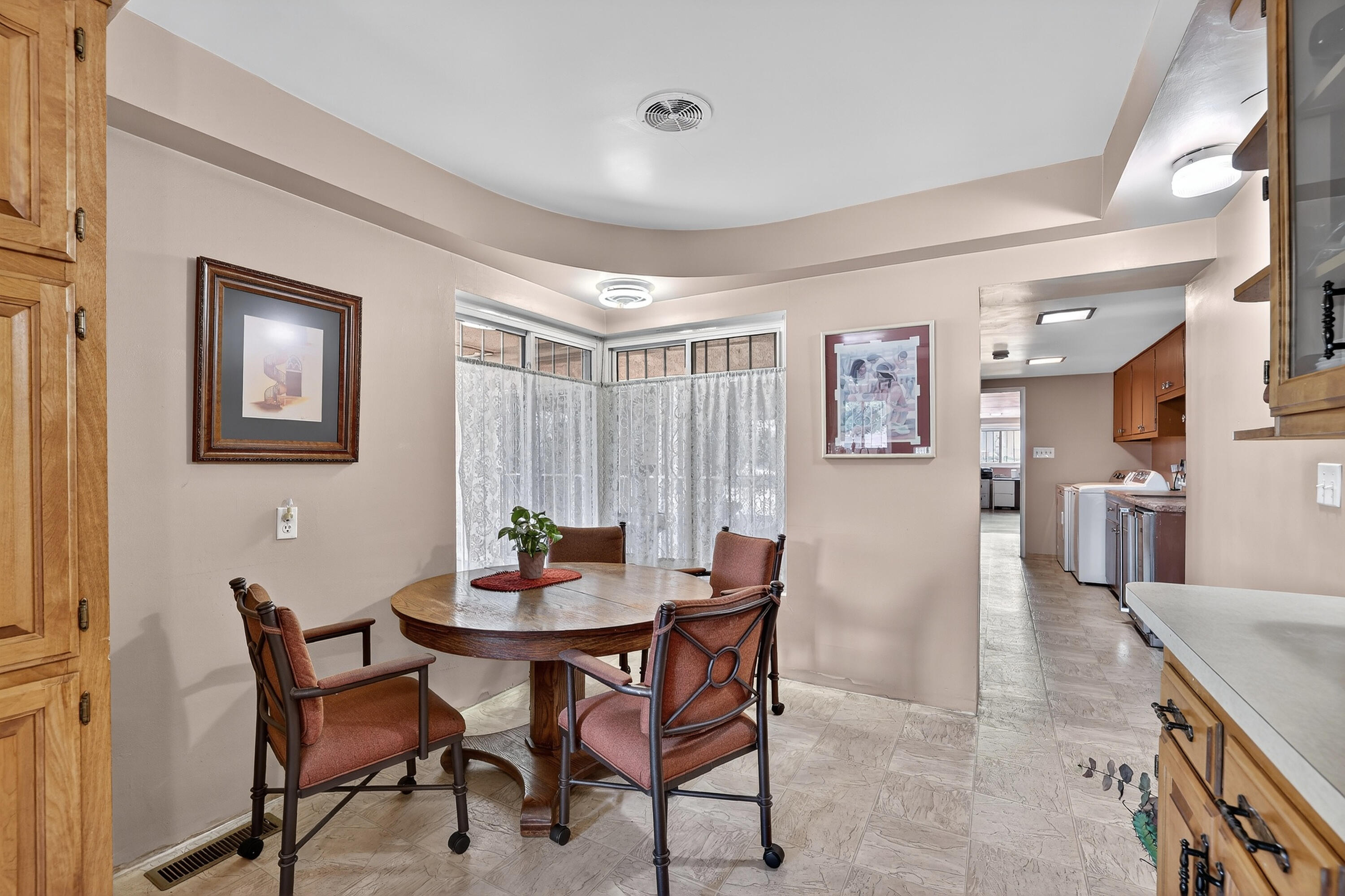 302 Crestview Drive SW