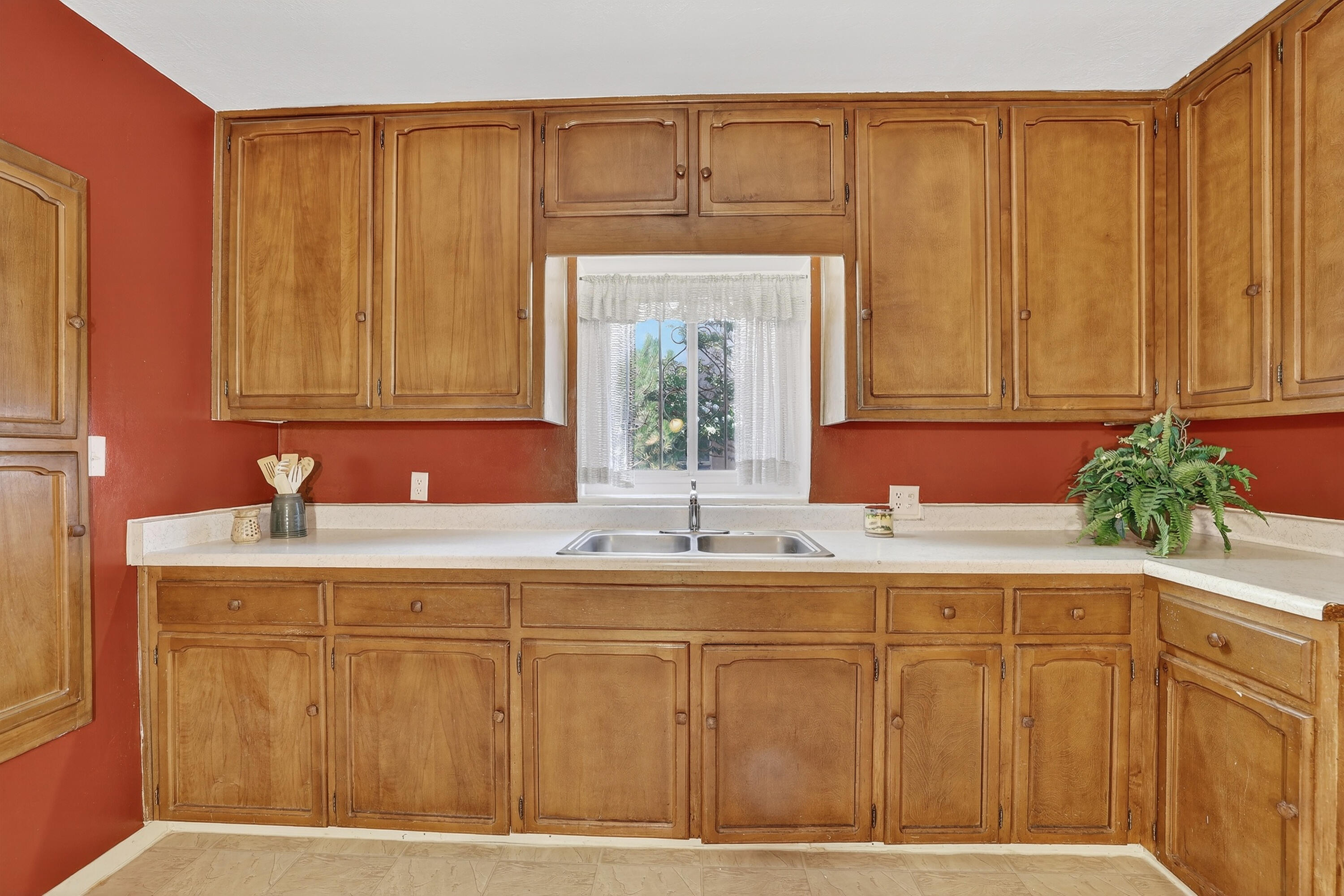 302 Crestview Drive SW