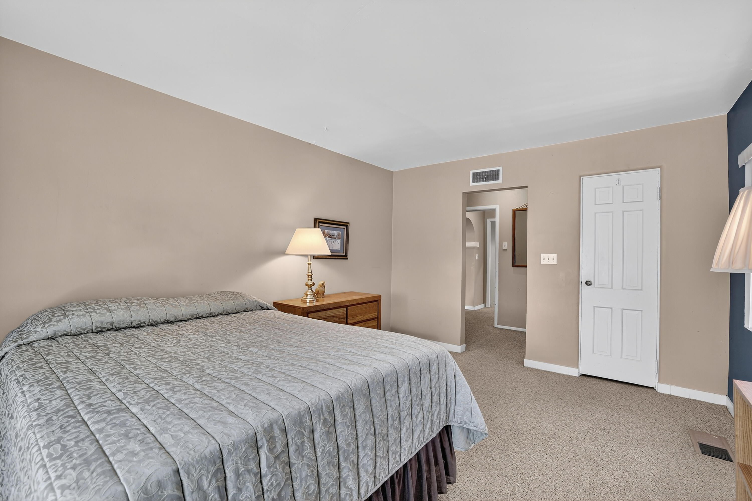 302 Crestview Drive SW