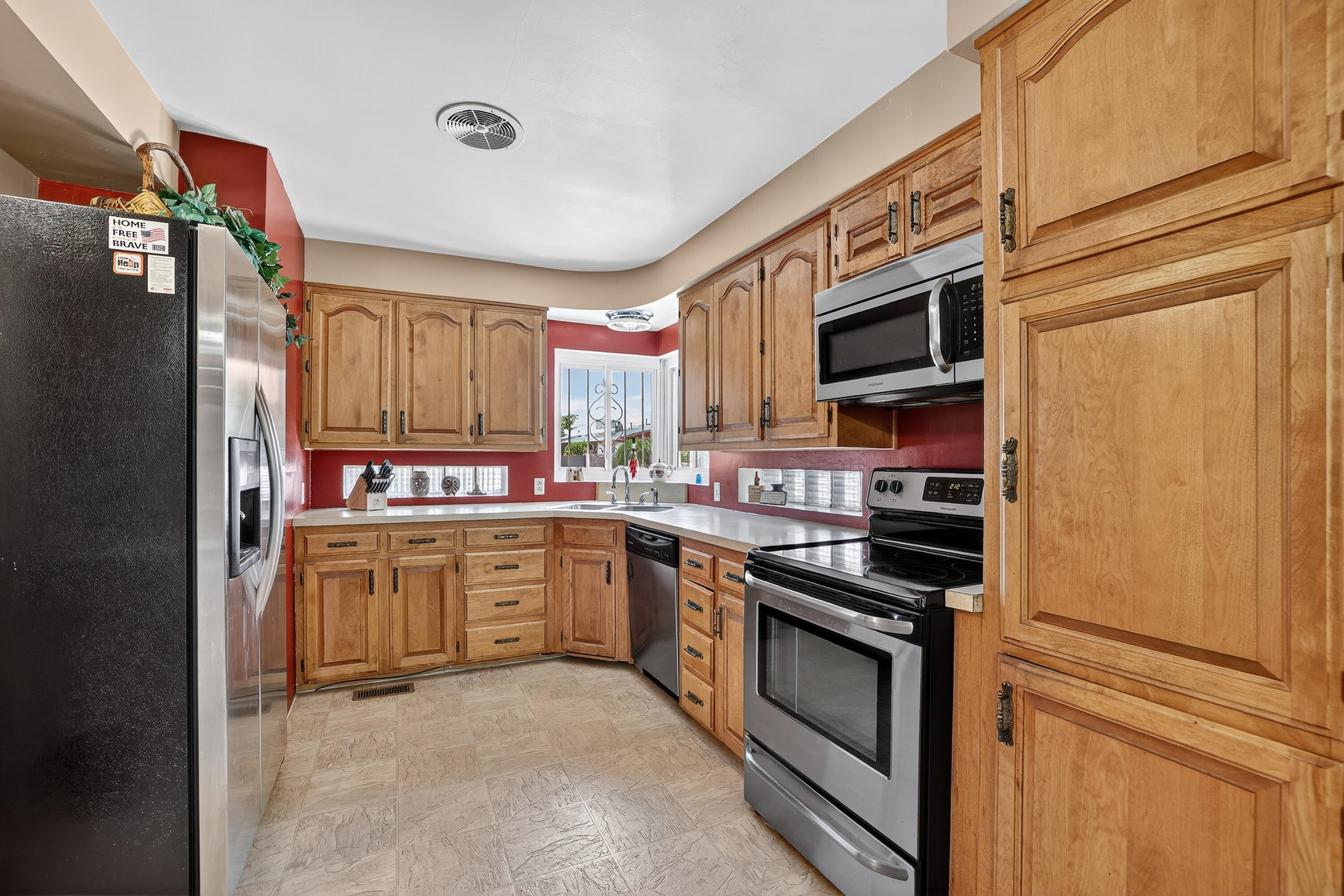 302 Crestview Drive SW