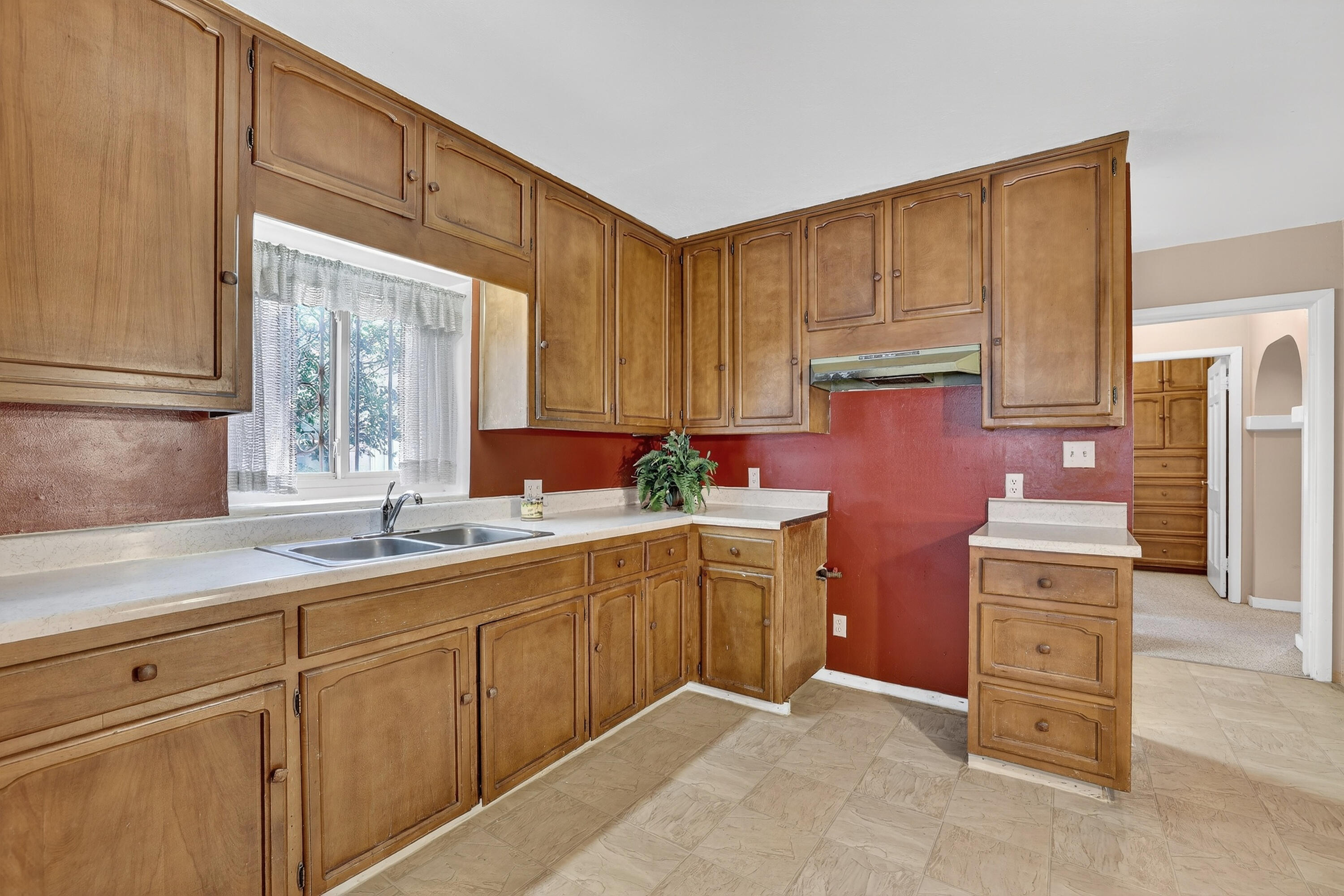 302 Crestview Drive SW