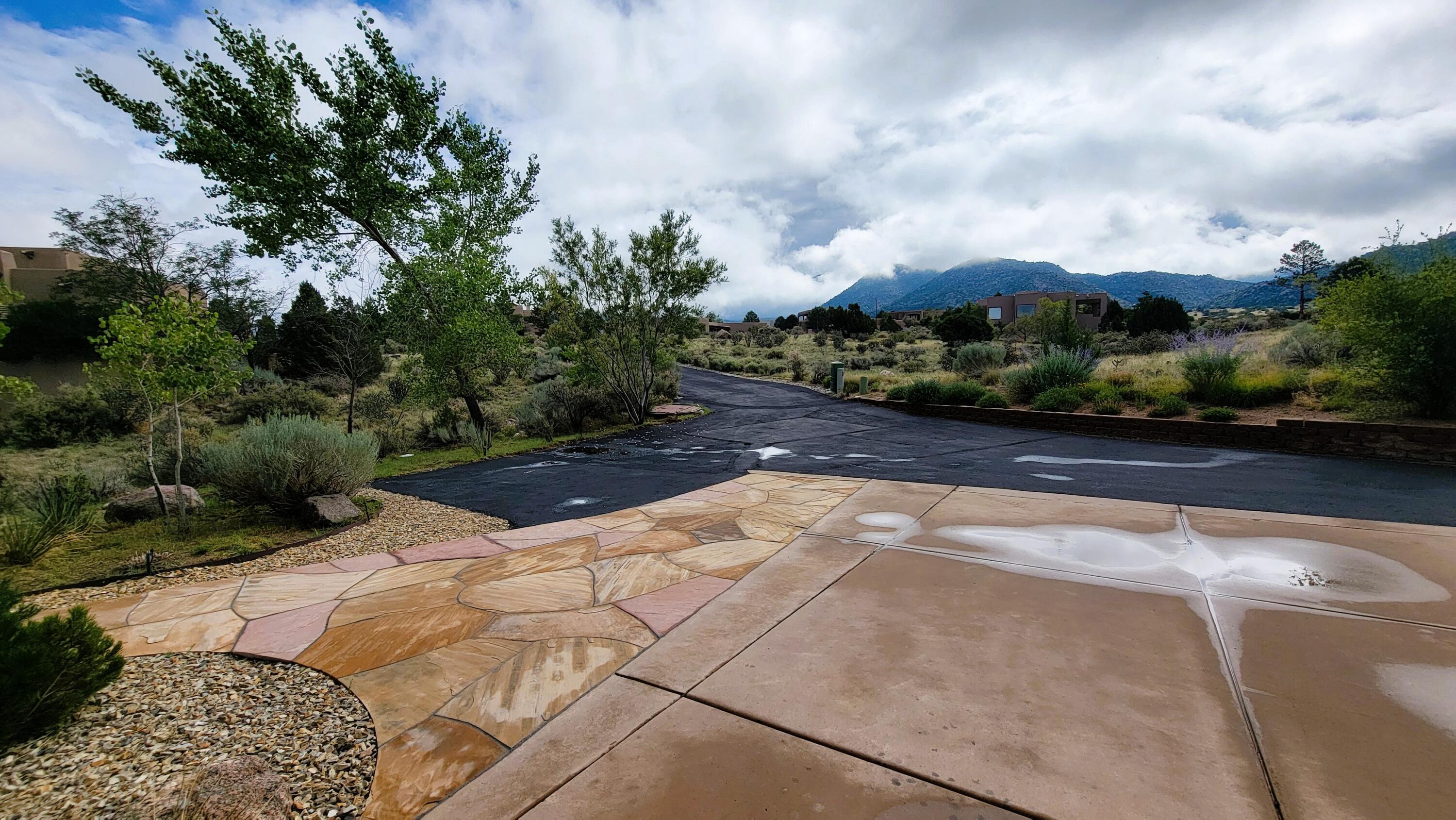 6015 Buffalo Grass Court NE