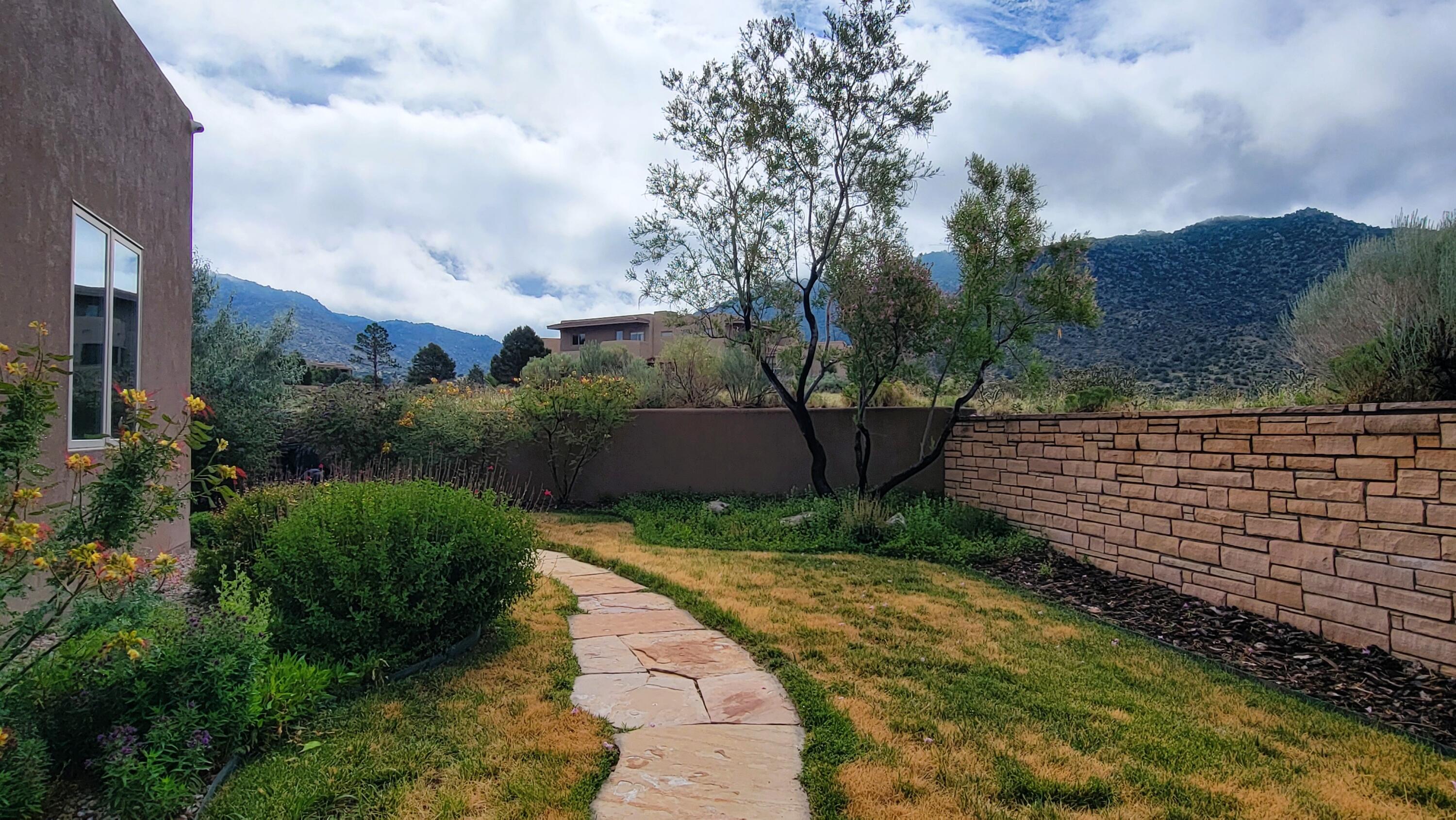 6015 Buffalo Grass Court NE