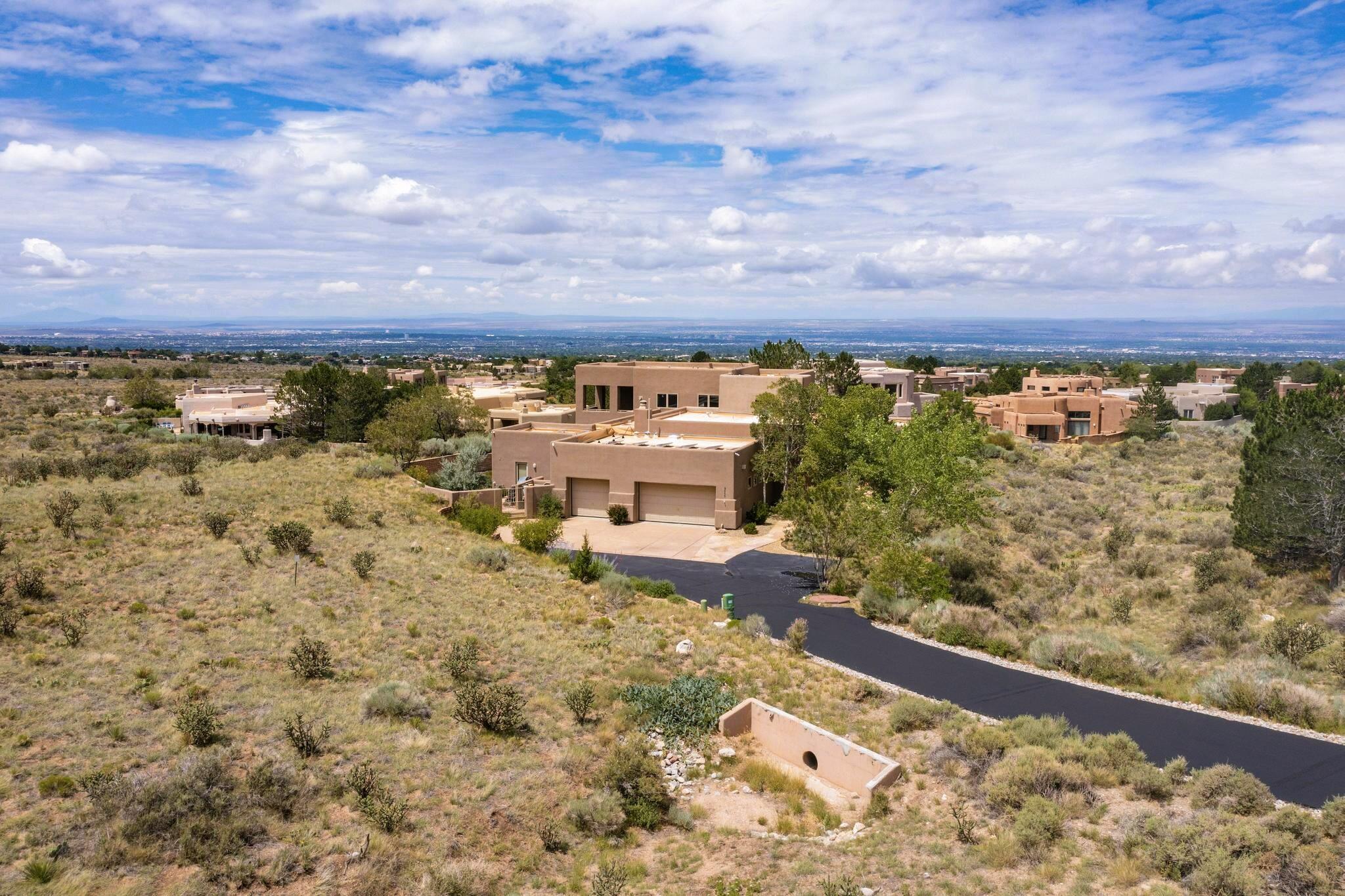 6015 Buffalo Grass Court NE