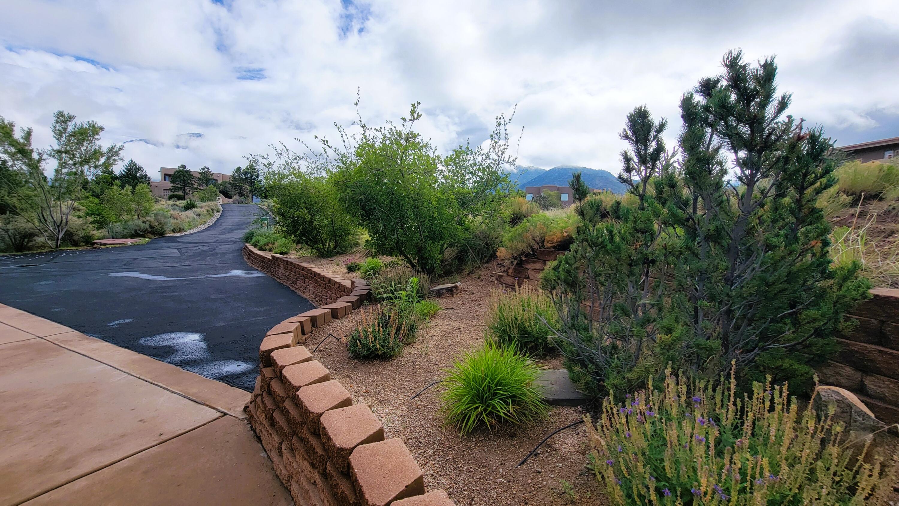 6015 Buffalo Grass Court NE