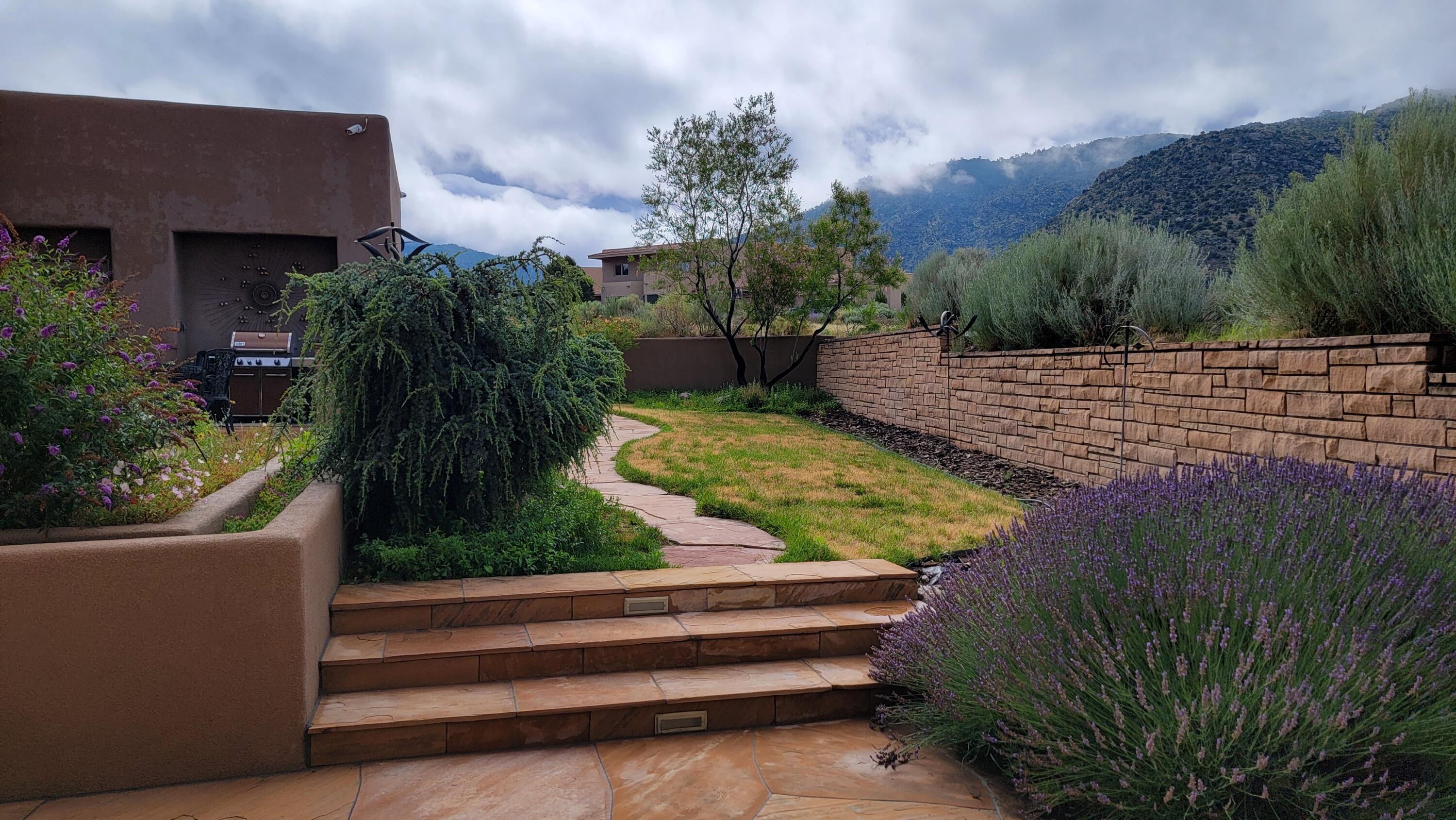 6015 Buffalo Grass Court NE