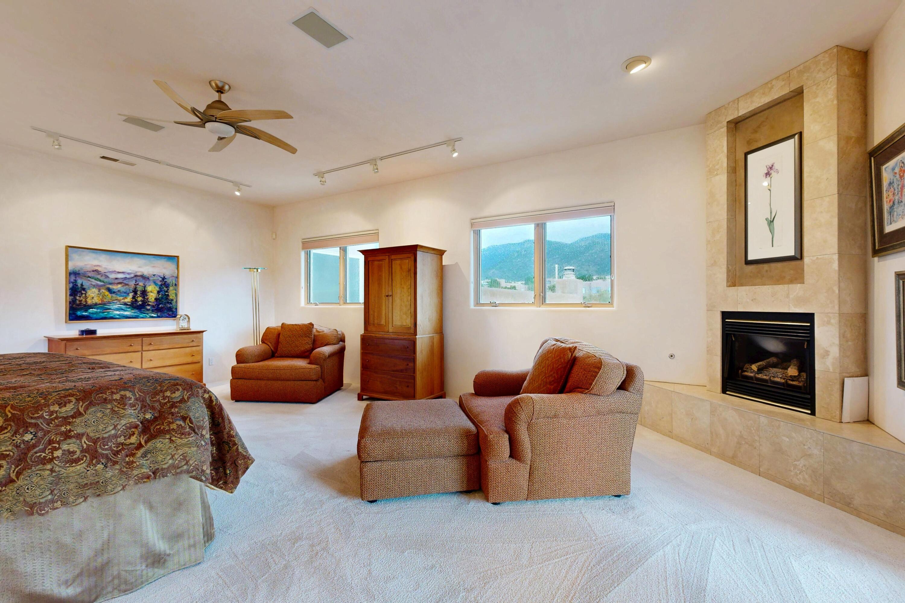 6015 Buffalo Grass Court NE