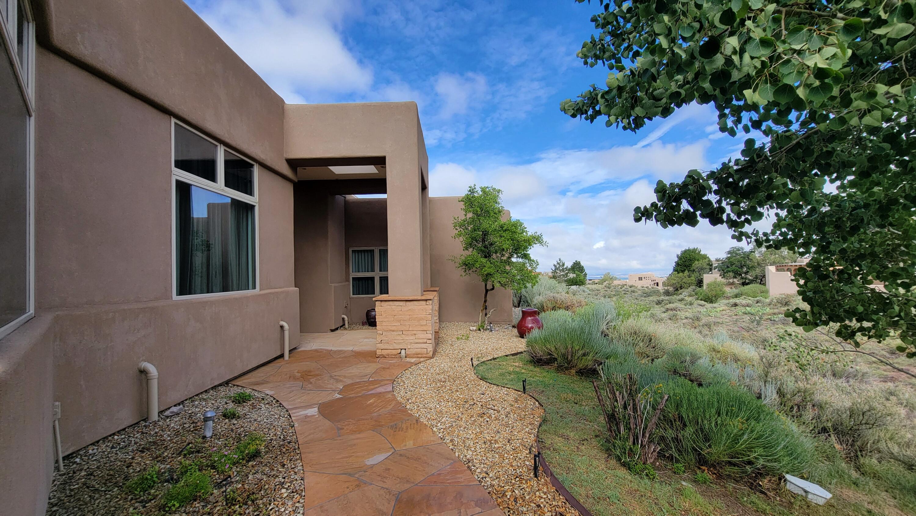 6015 Buffalo Grass Court NE