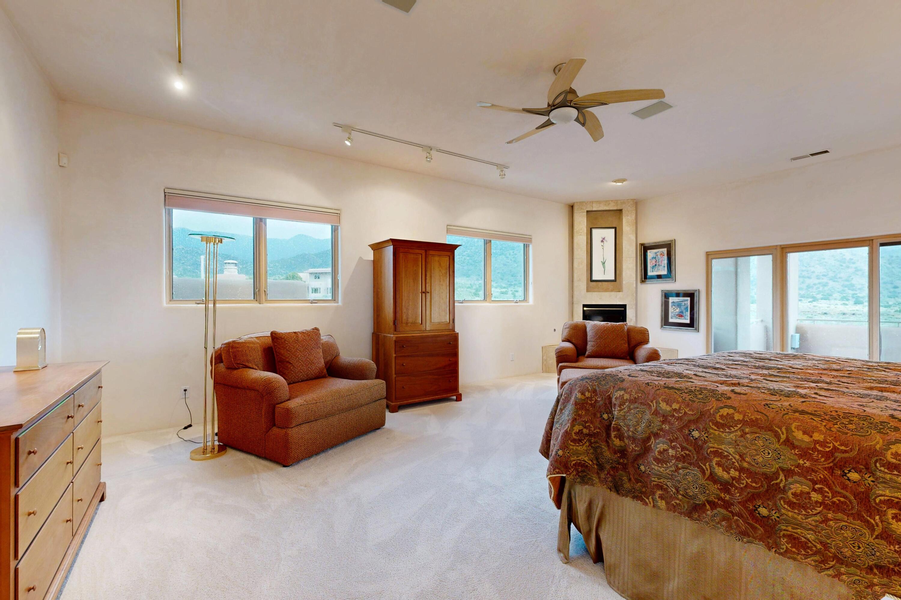 6015 Buffalo Grass Court NE