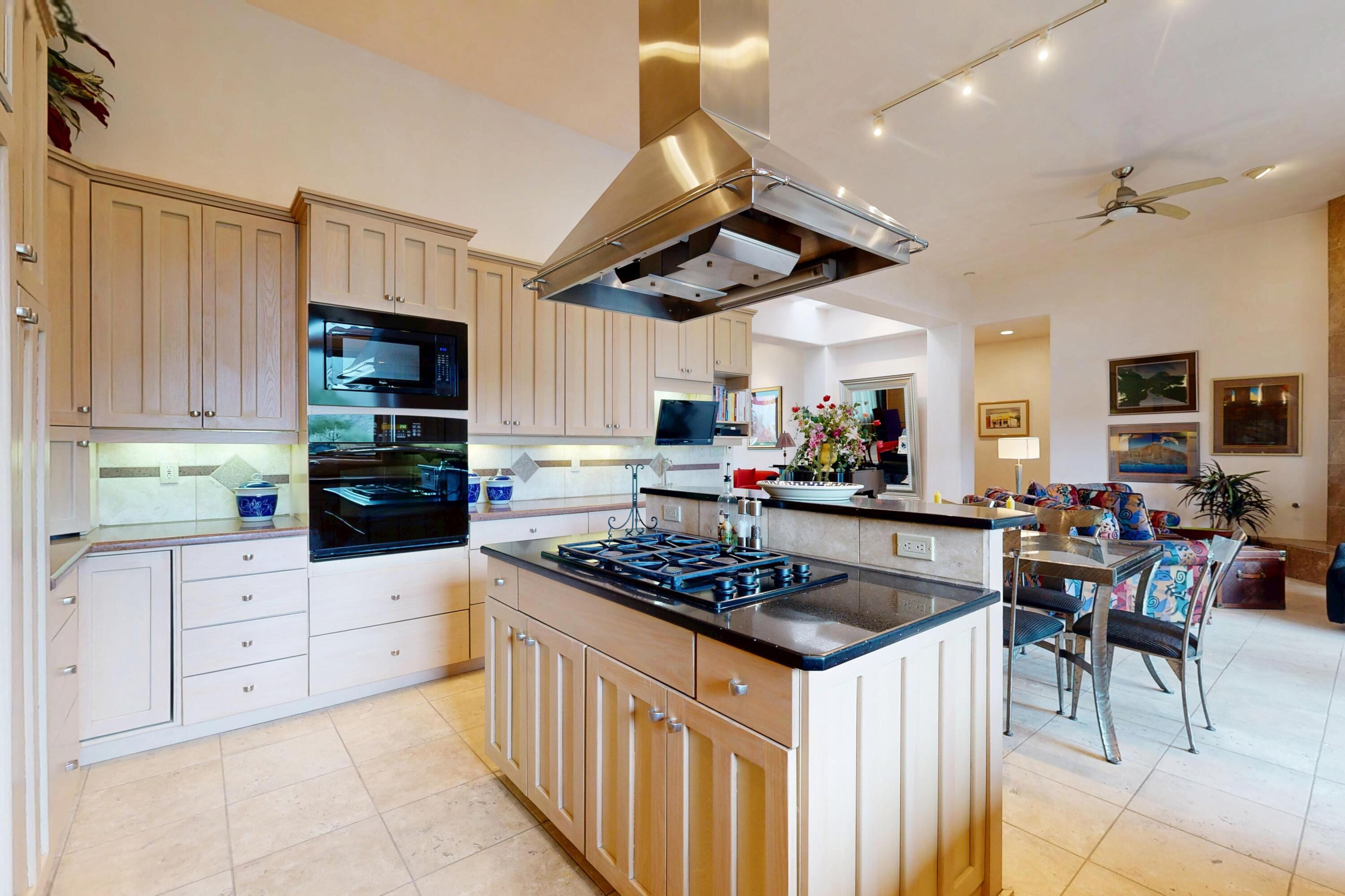 6015 Buffalo Grass Court NE