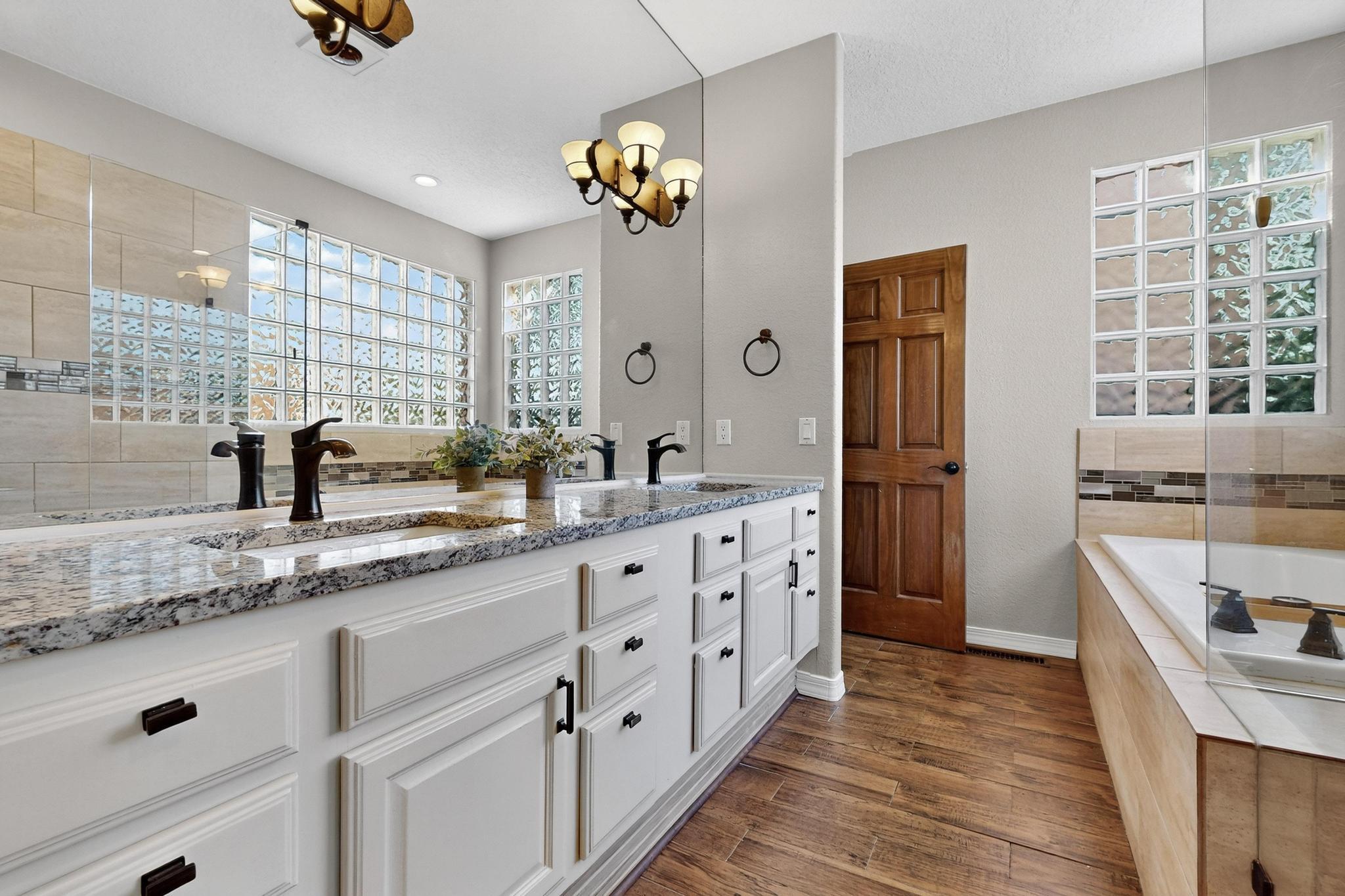 12213 MIRANDY Court NE