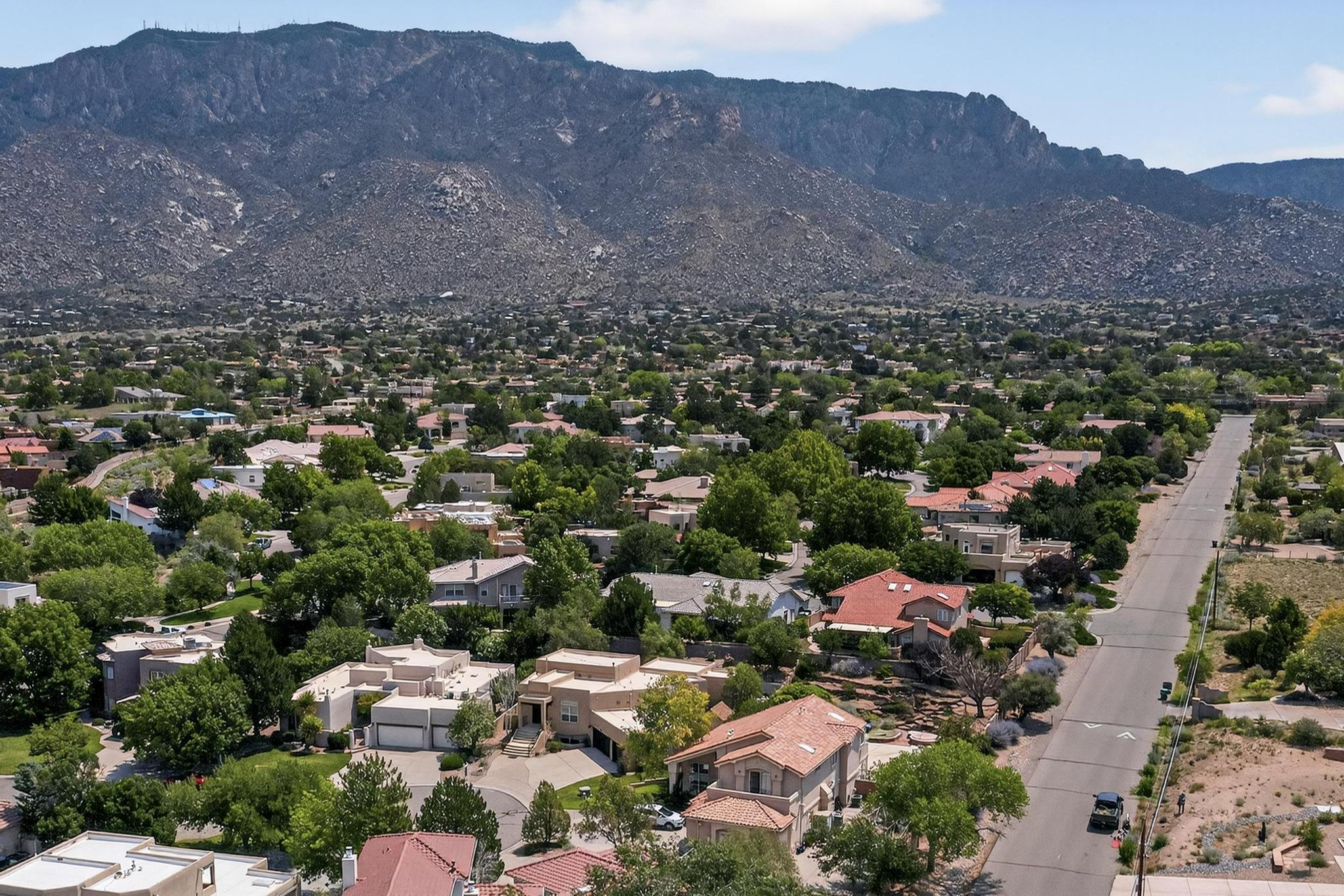 12213 MIRANDY Court NE