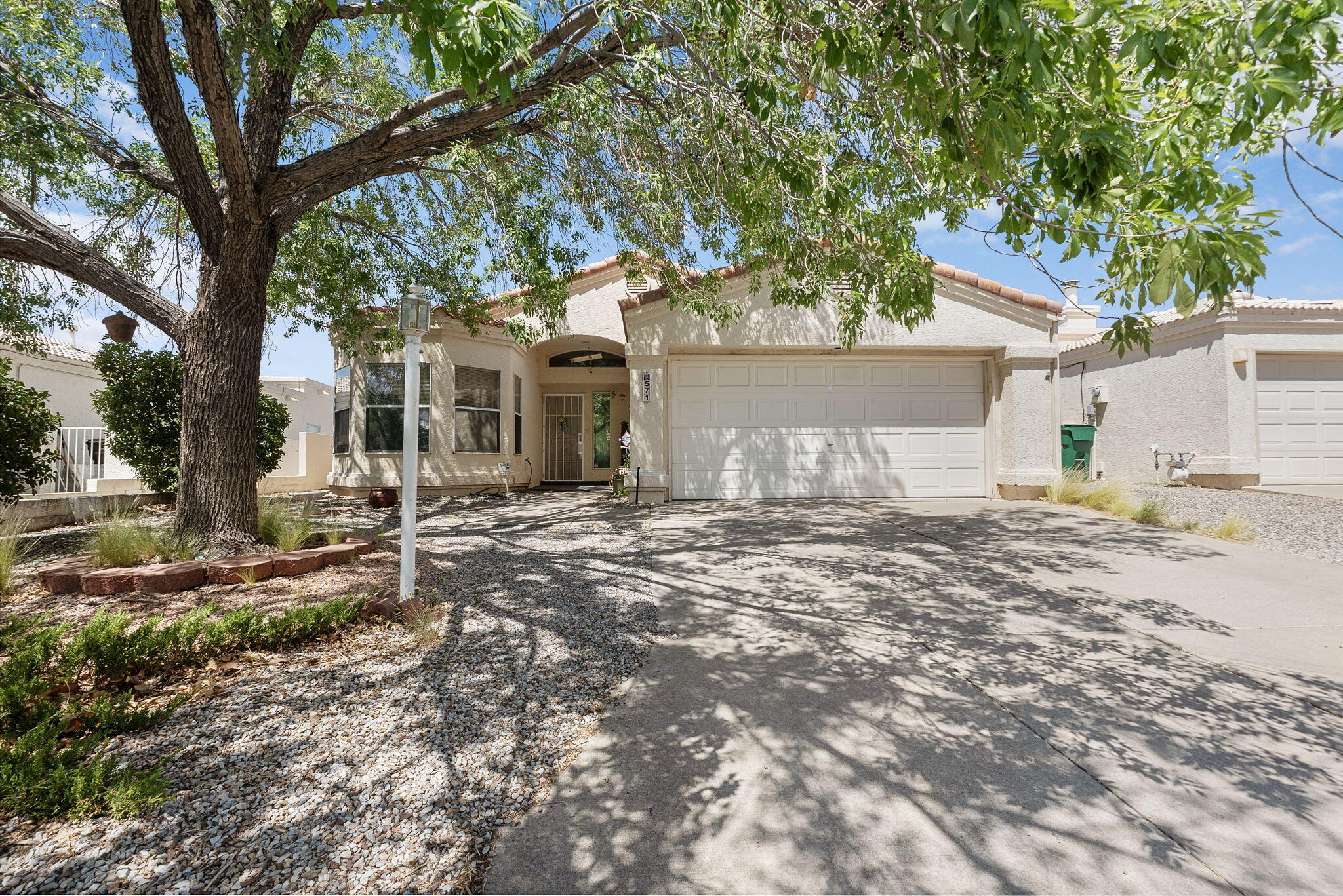 571 HERMIT FALLS Drive SE