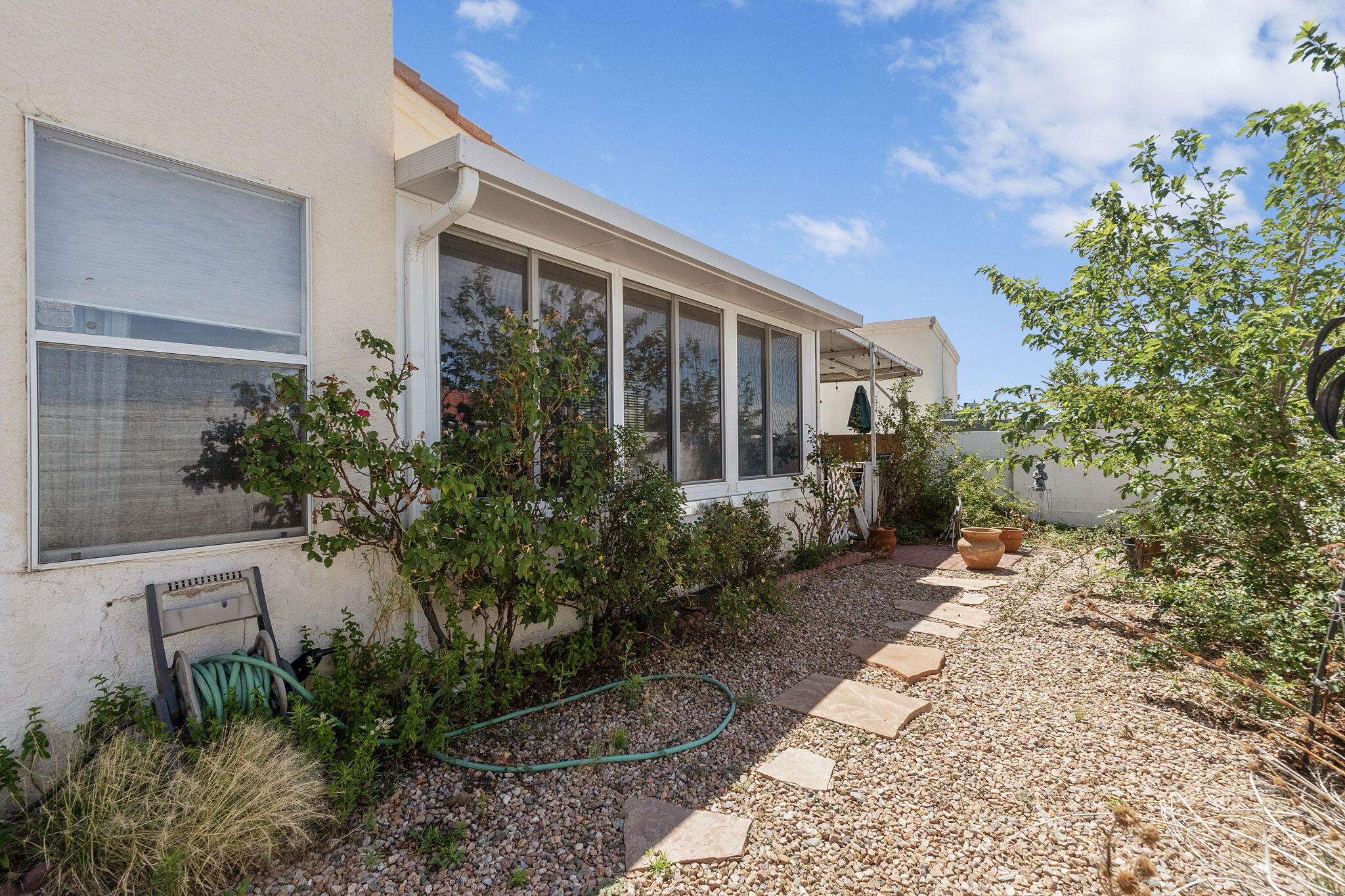 571 HERMIT FALLS Drive SE