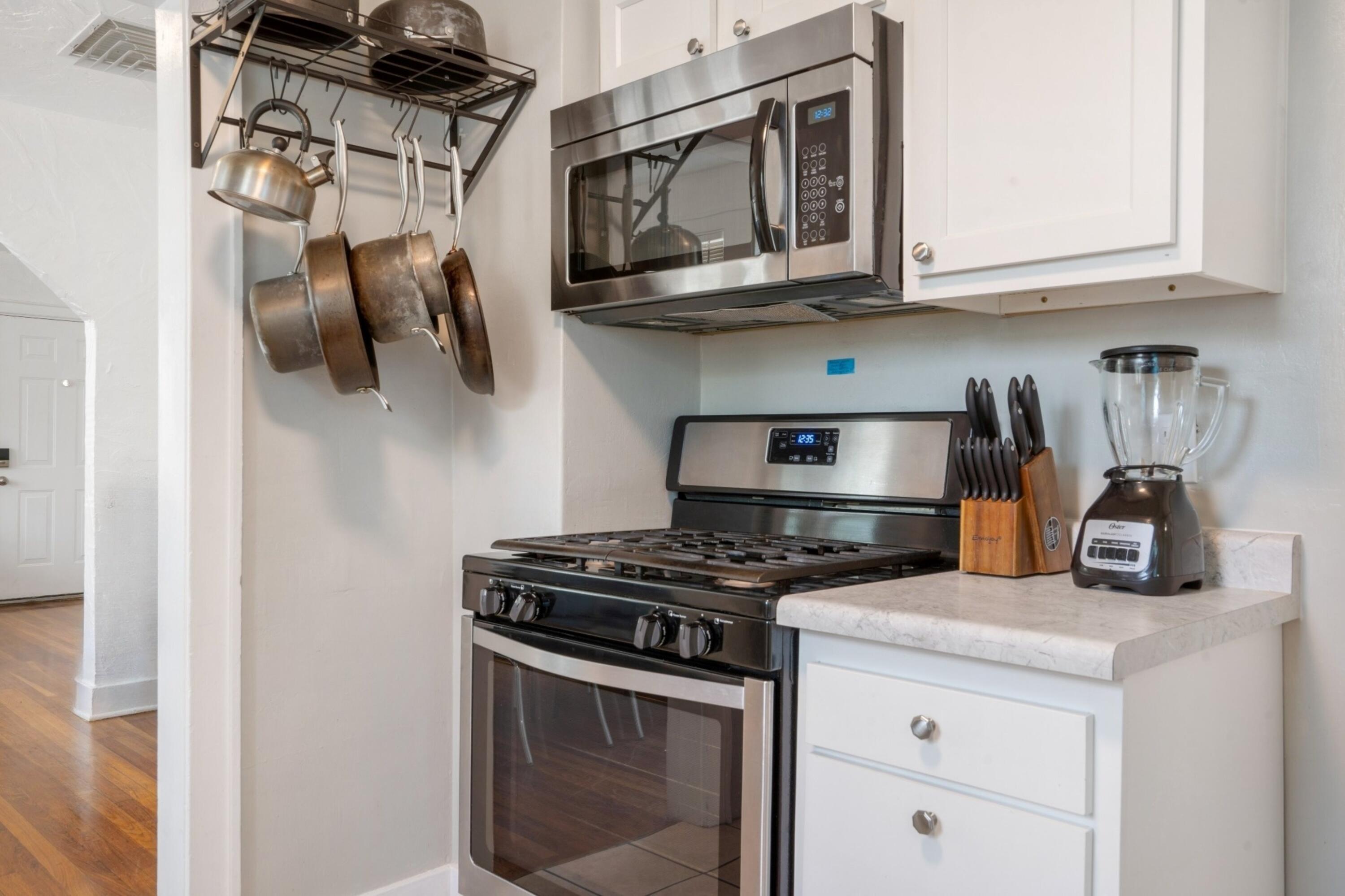 322 PRINCETON Drive SE