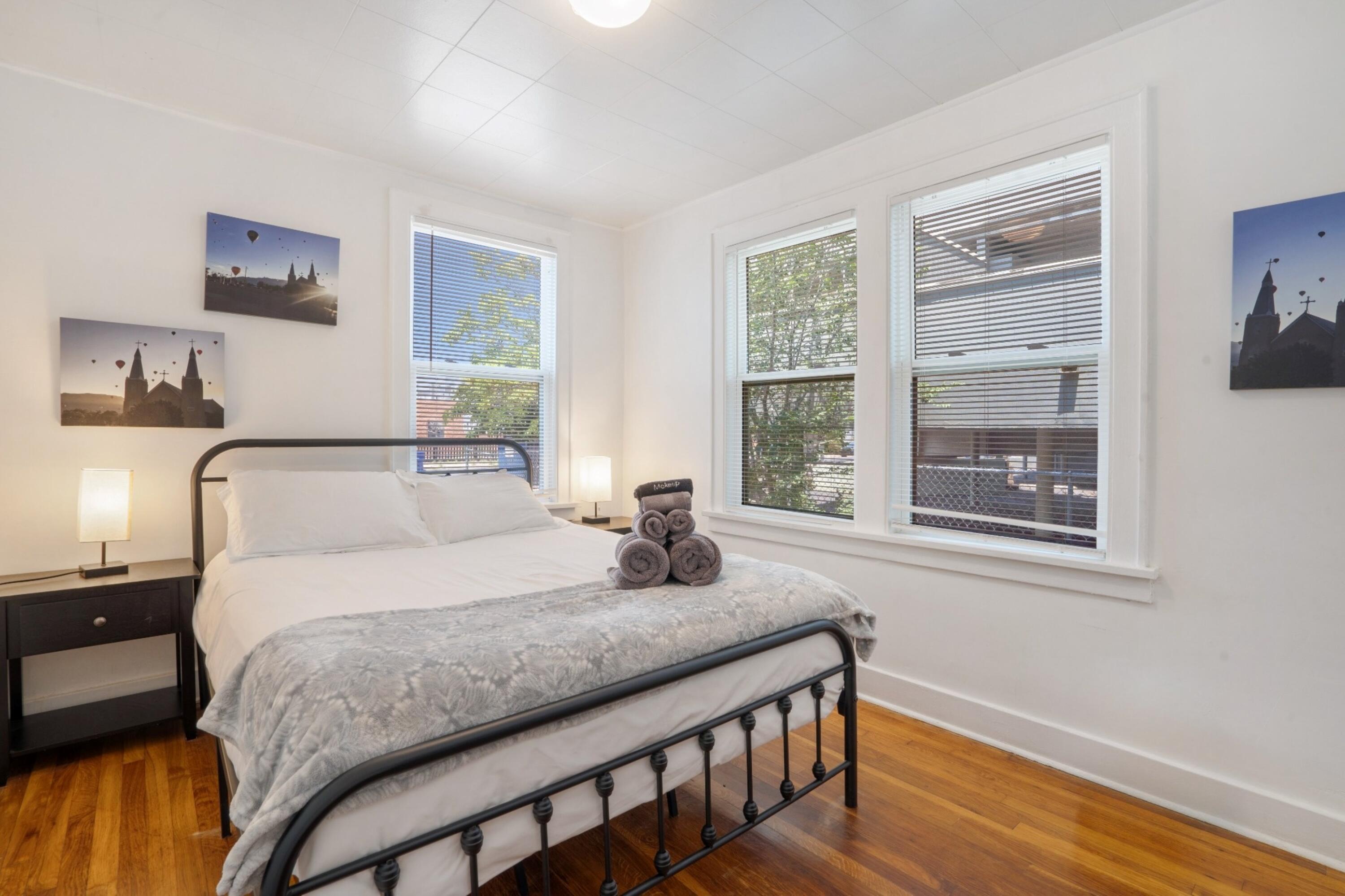 322 PRINCETON Drive SE