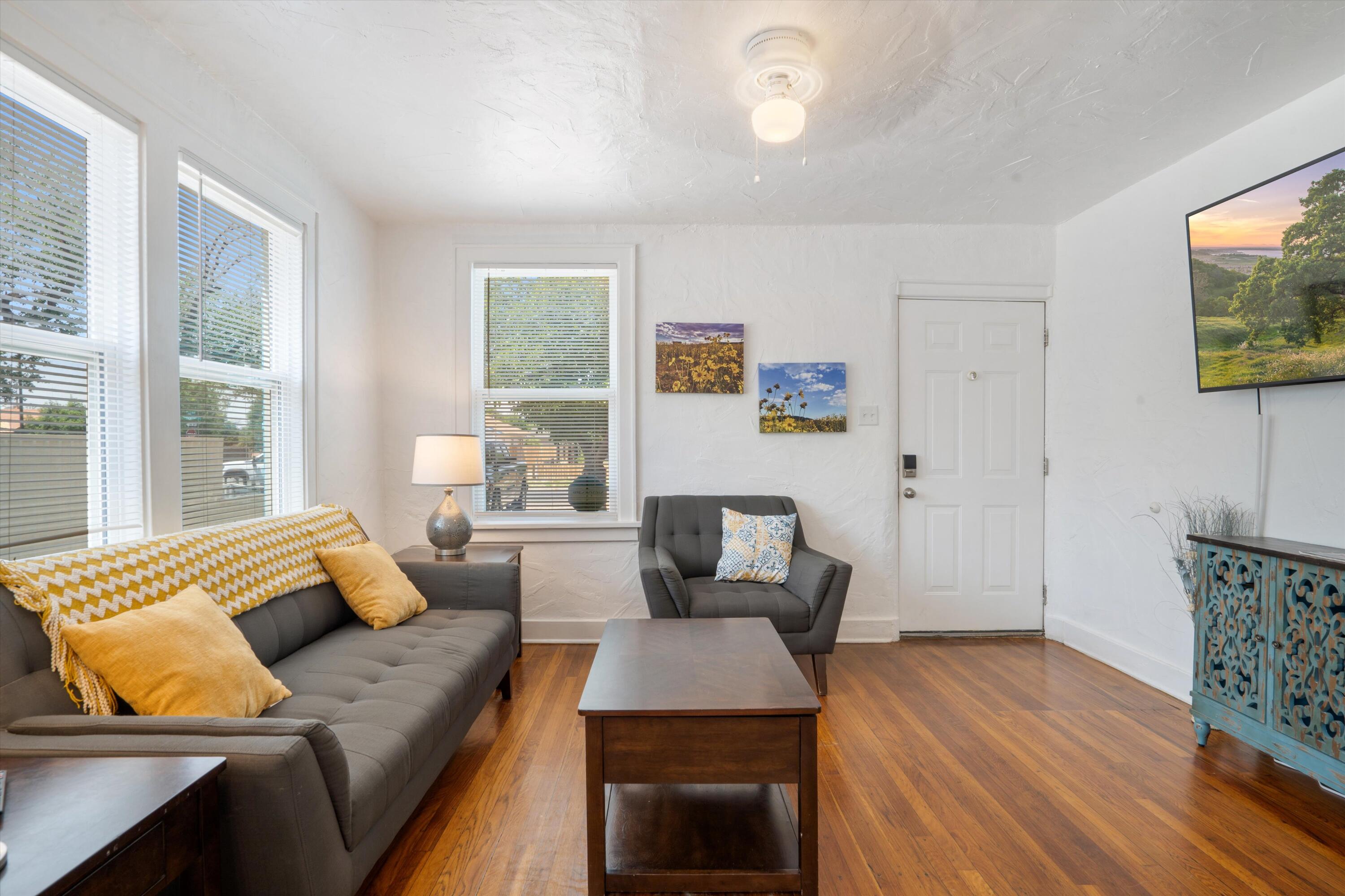 322 PRINCETON Drive SE