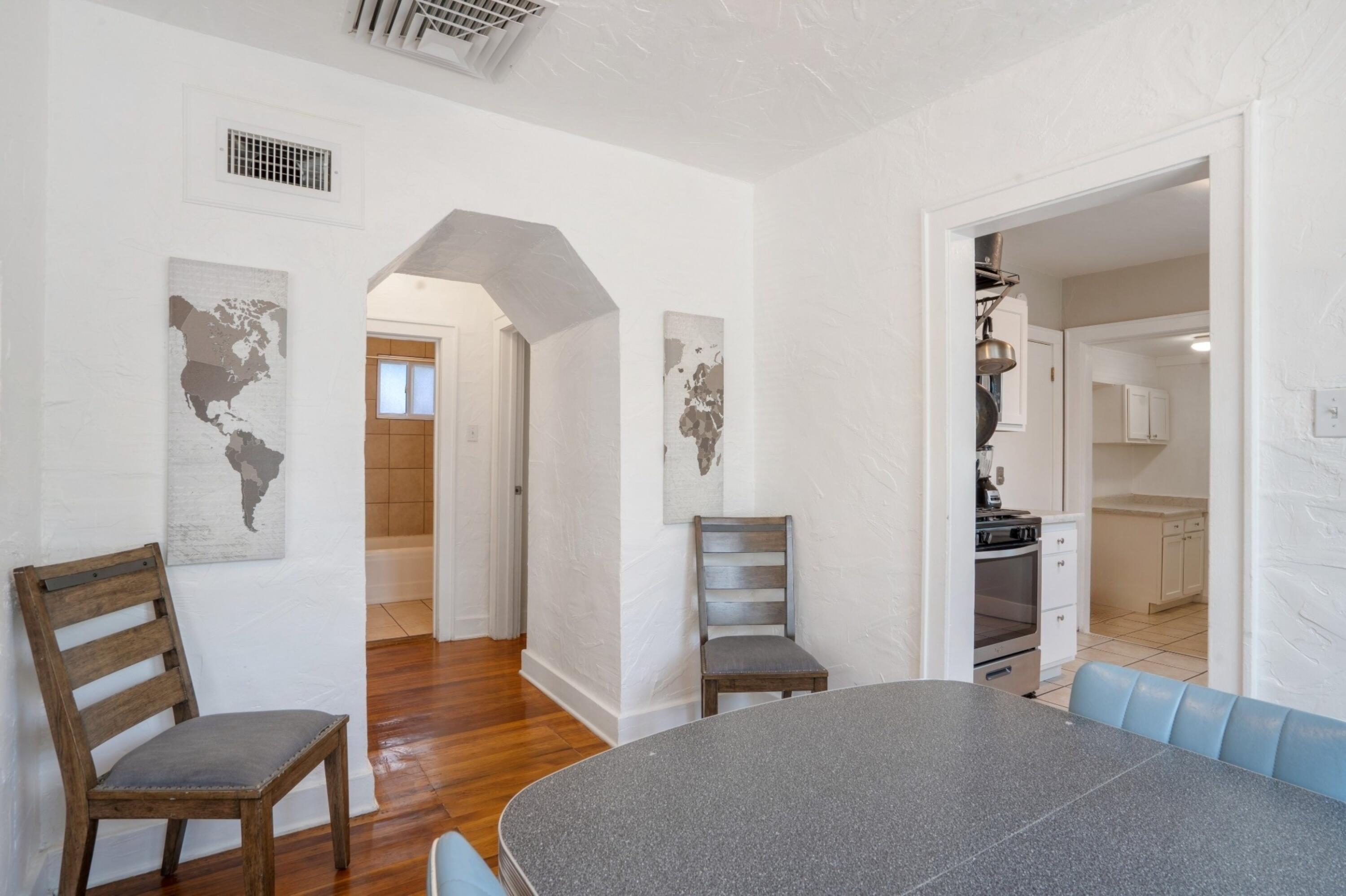 322 PRINCETON Drive SE