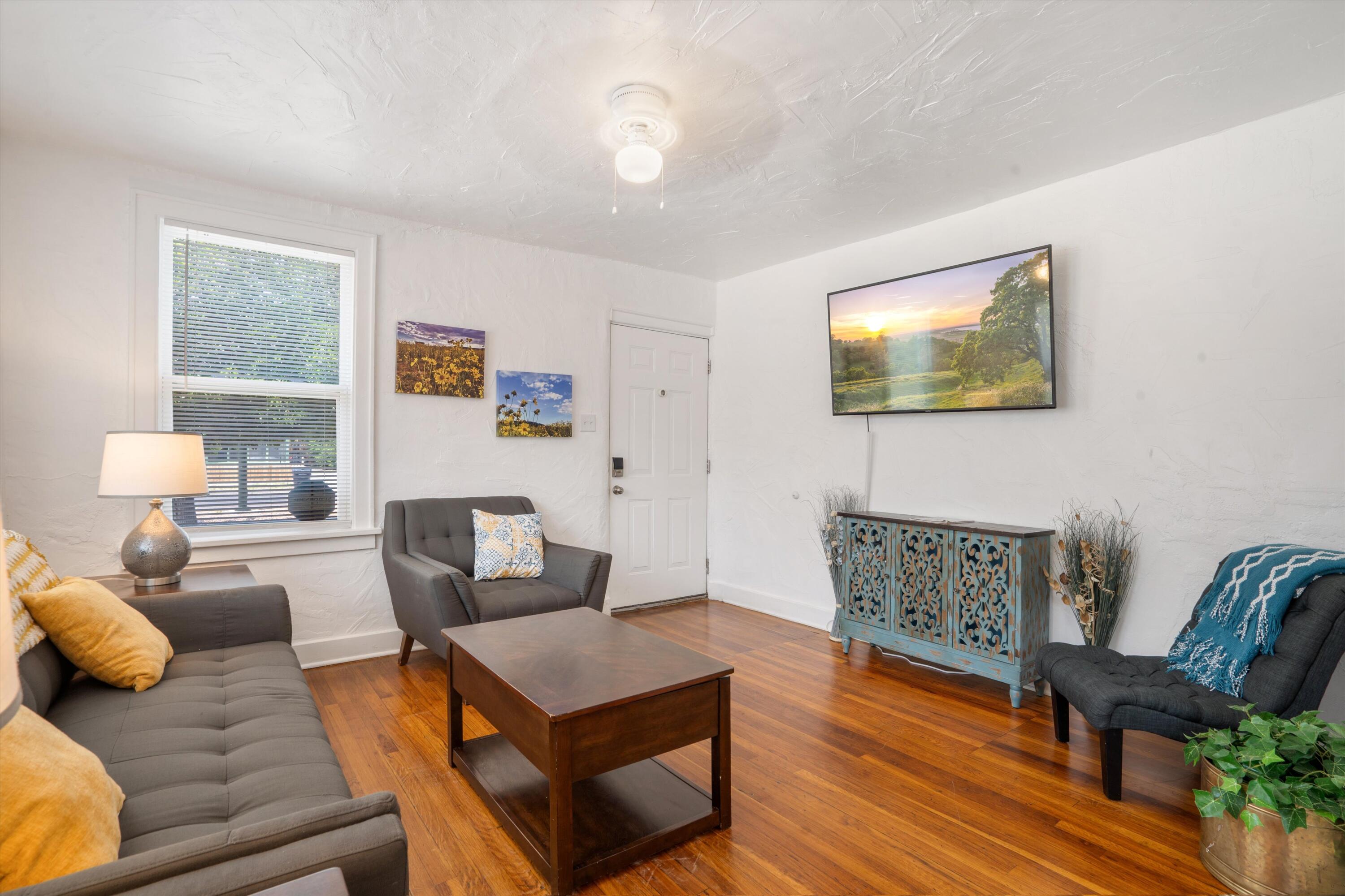 322 PRINCETON Drive SE