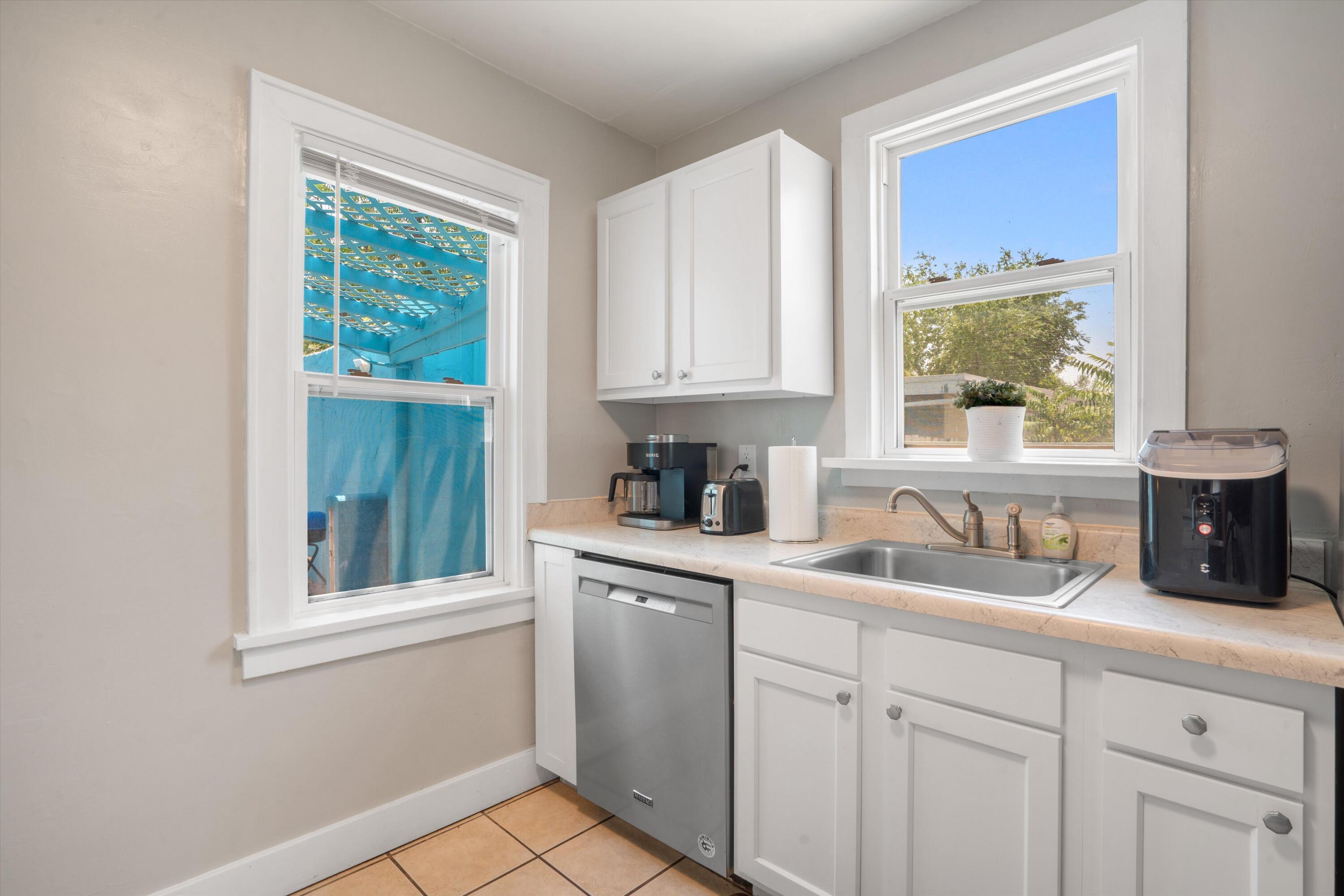 322 PRINCETON Drive SE