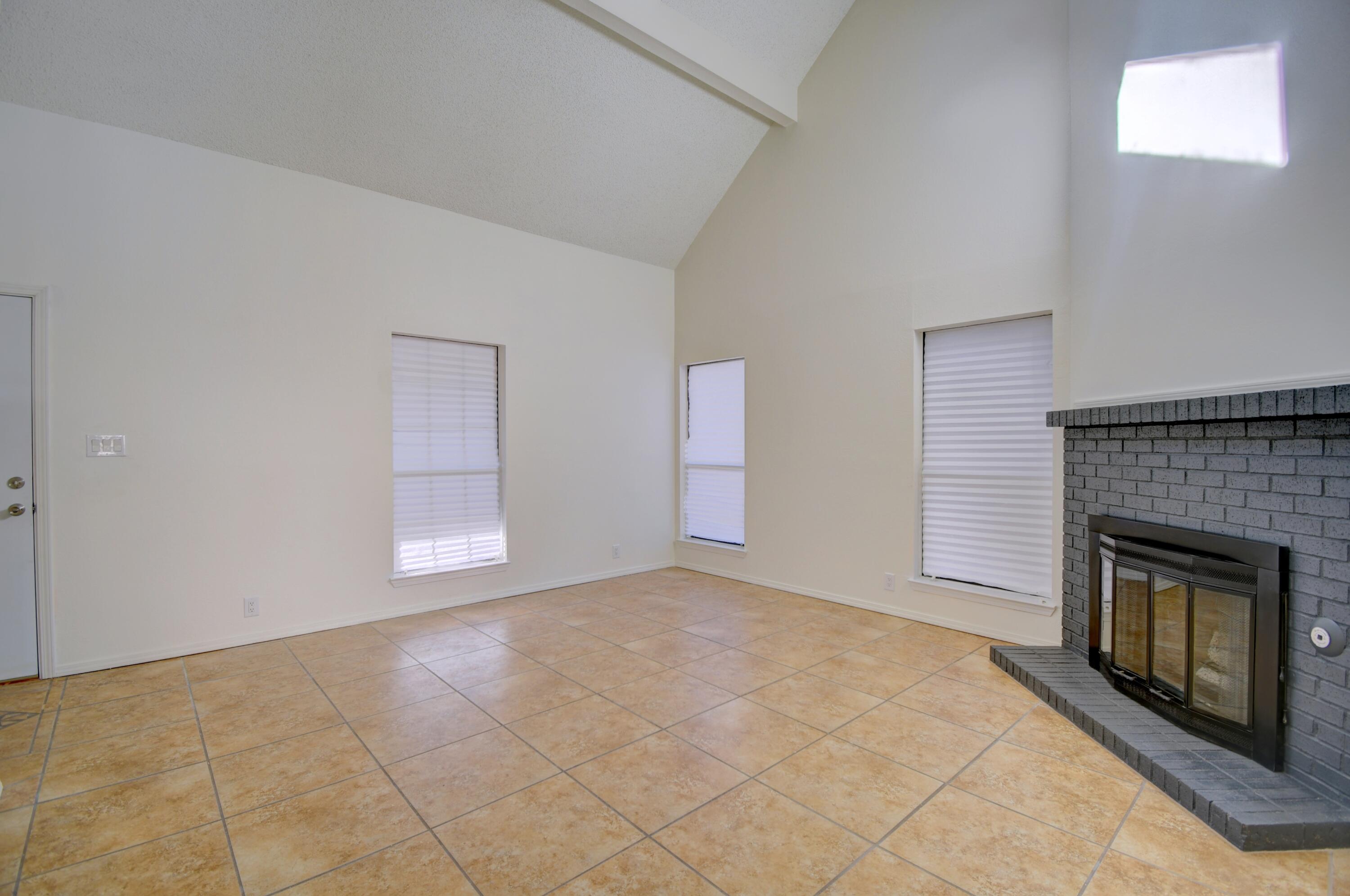 7311 GRANGE Avenue NW