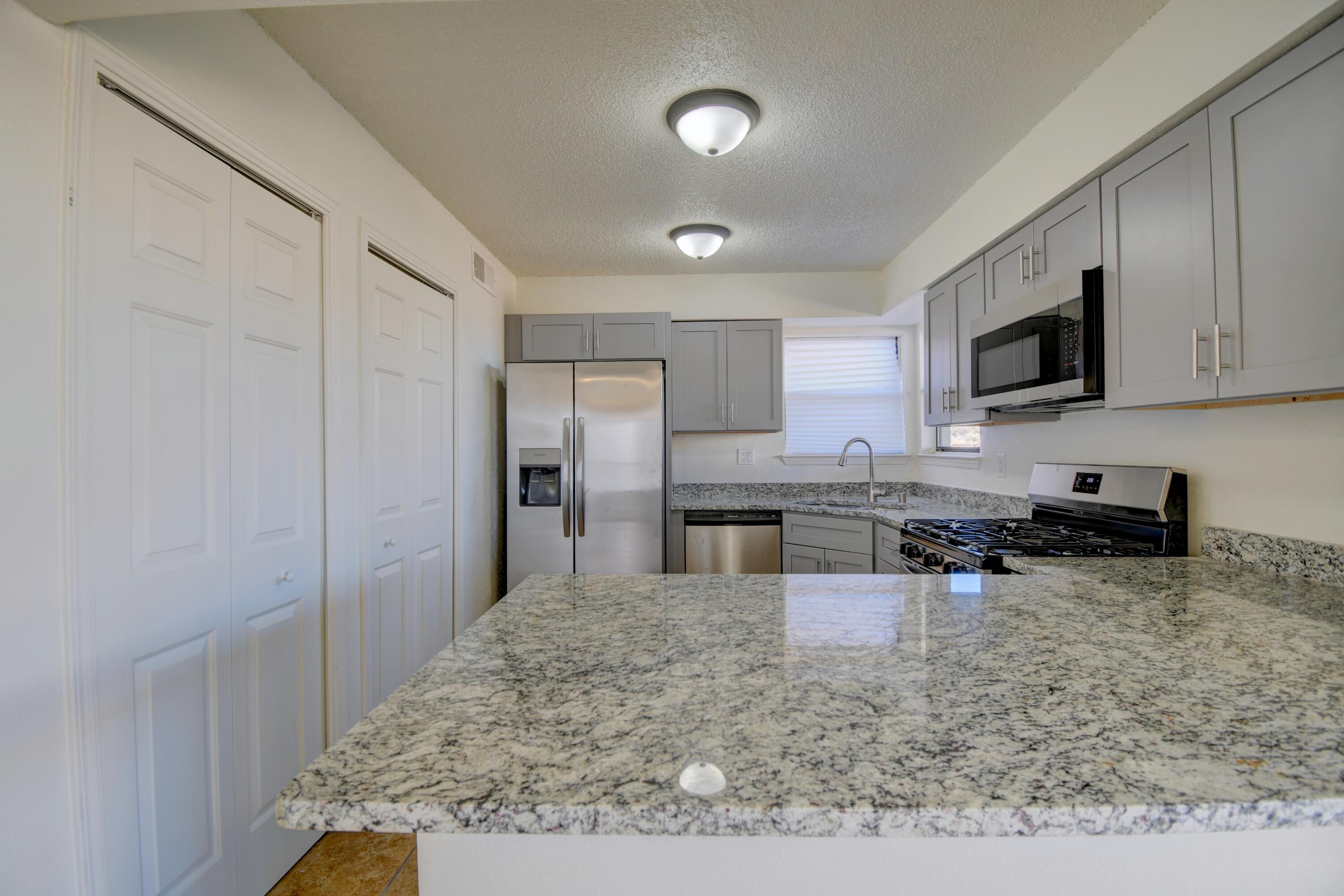 7311 GRANGE Avenue NW