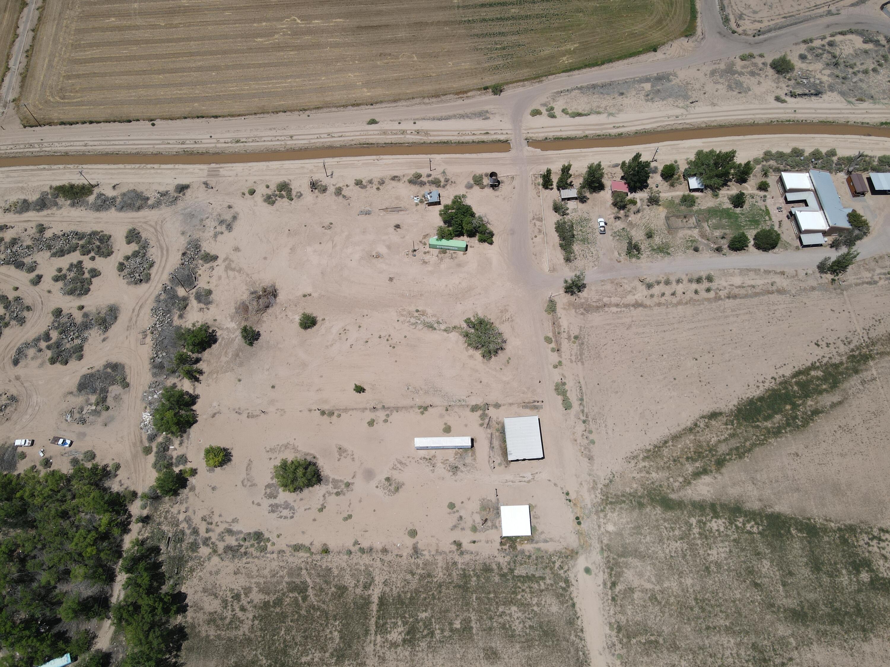 5 acres, Valley Loop