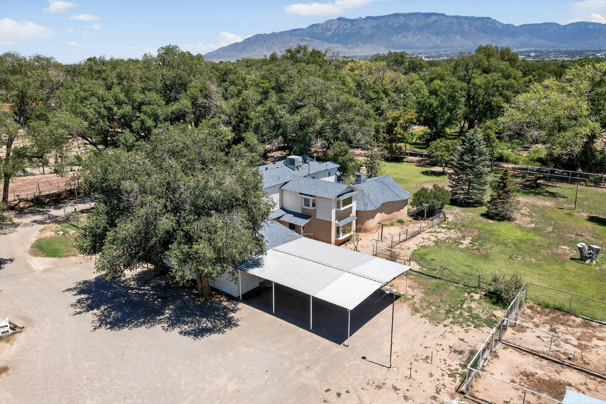 900 WESTGATE Lane NW