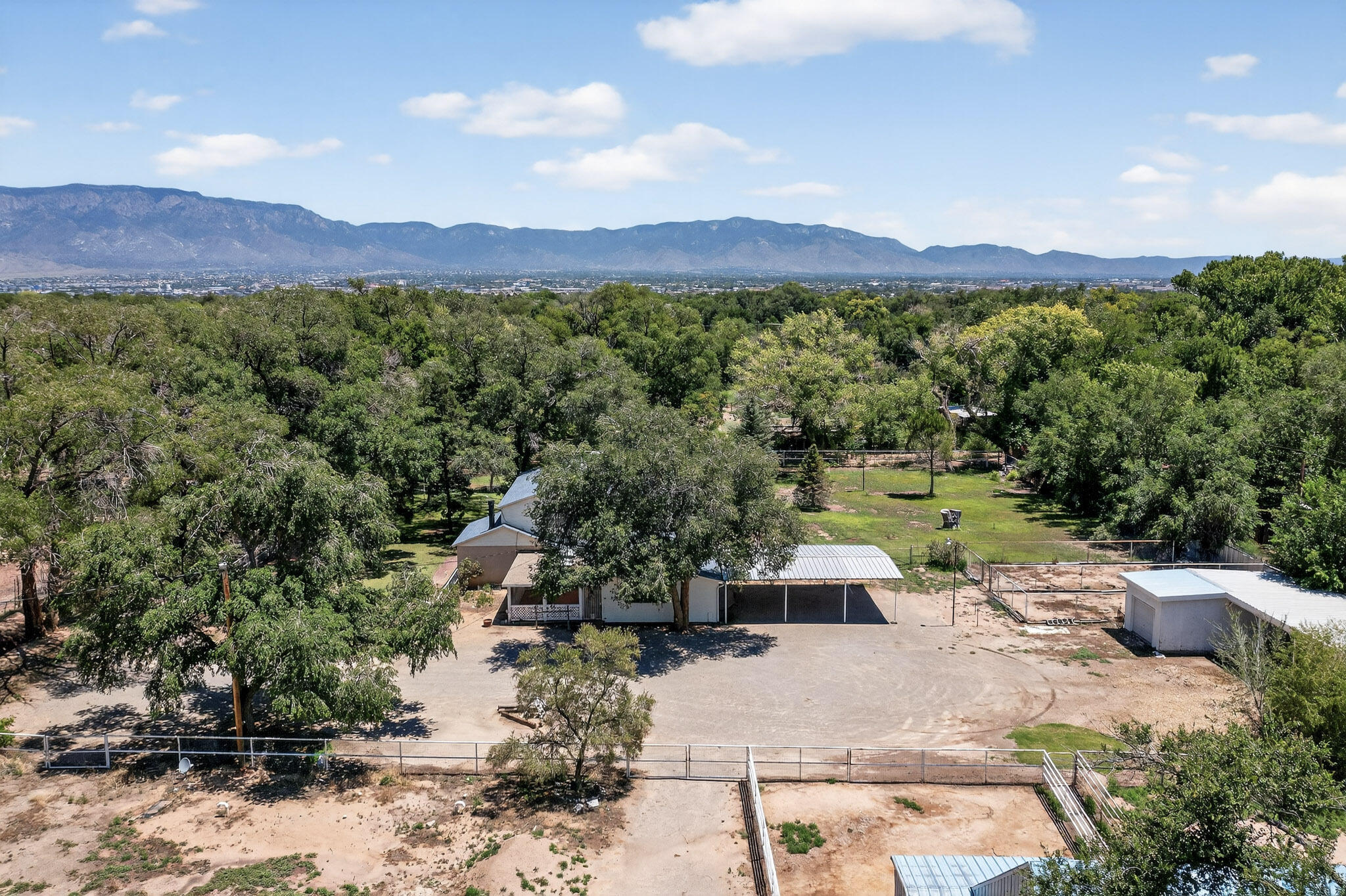 900 WESTGATE Lane NW