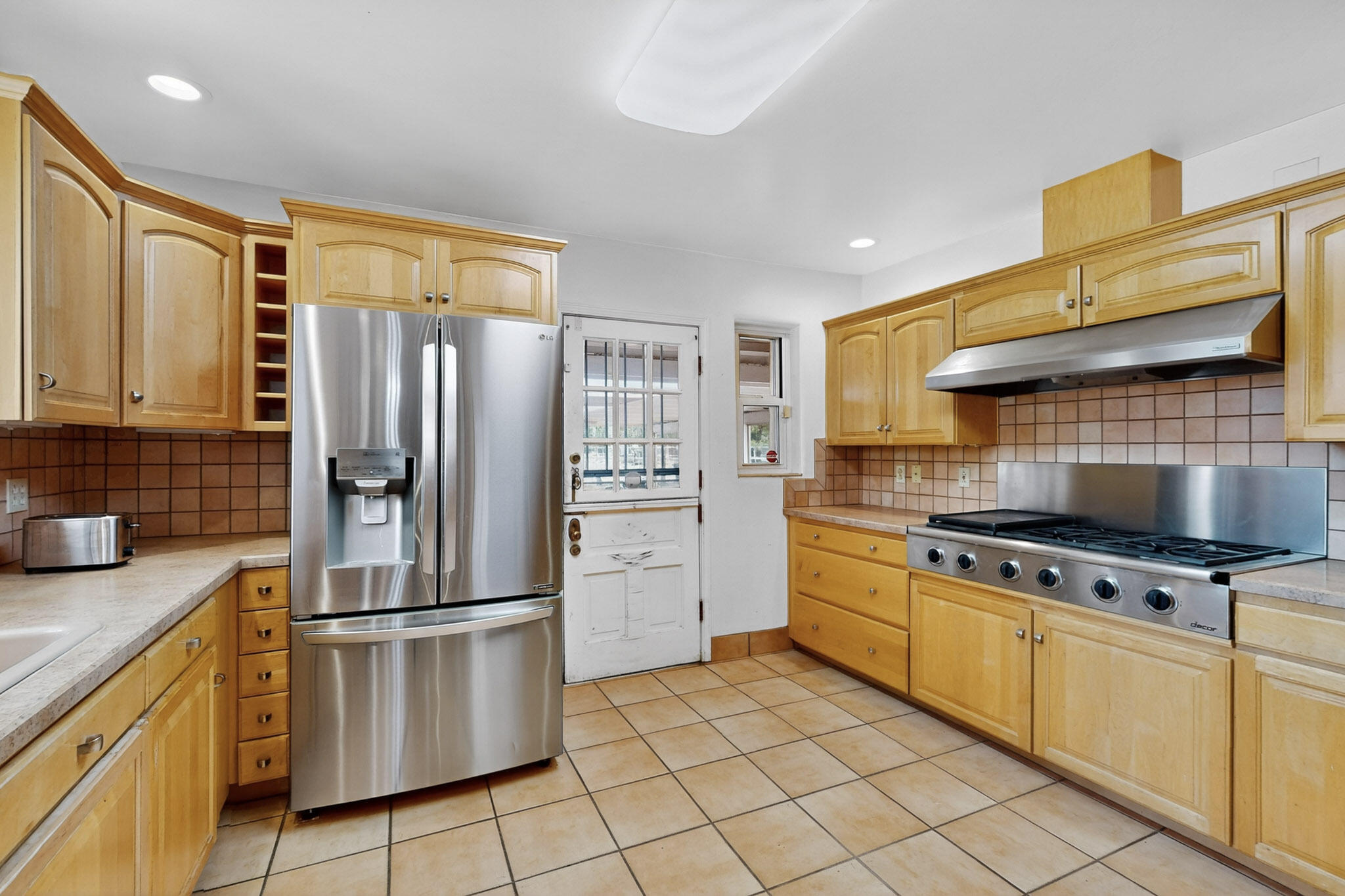 900 WESTGATE Lane NW