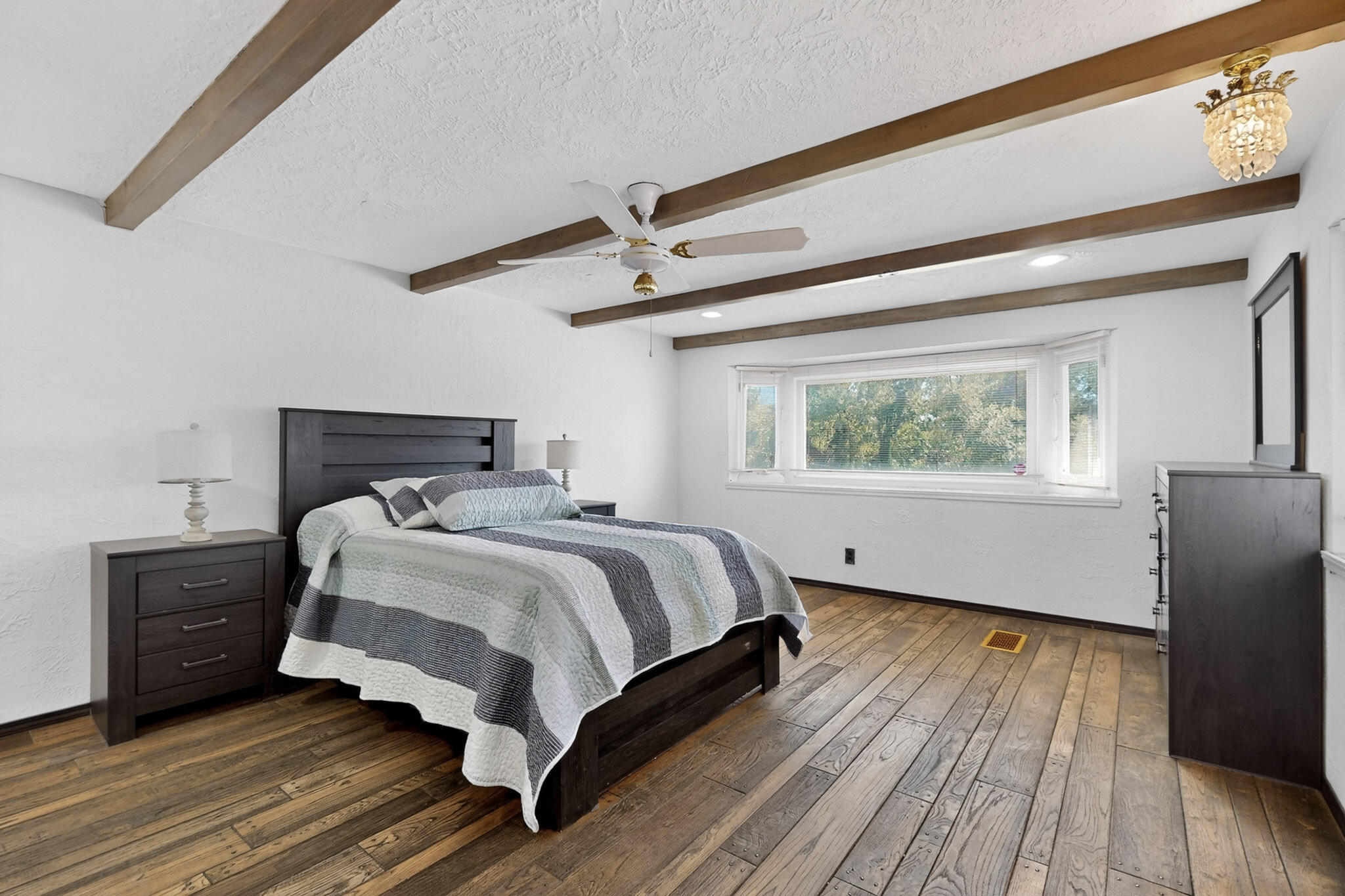 900 WESTGATE Lane NW