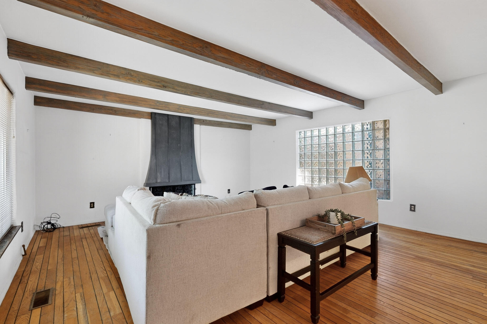 900 WESTGATE Lane NW