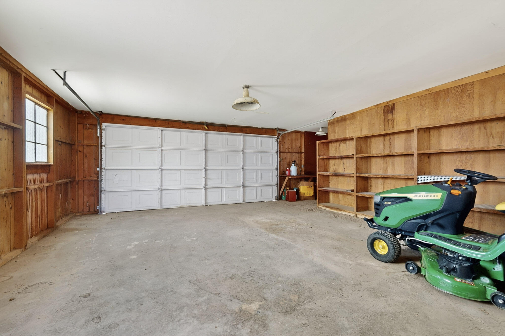 900 WESTGATE Lane NW