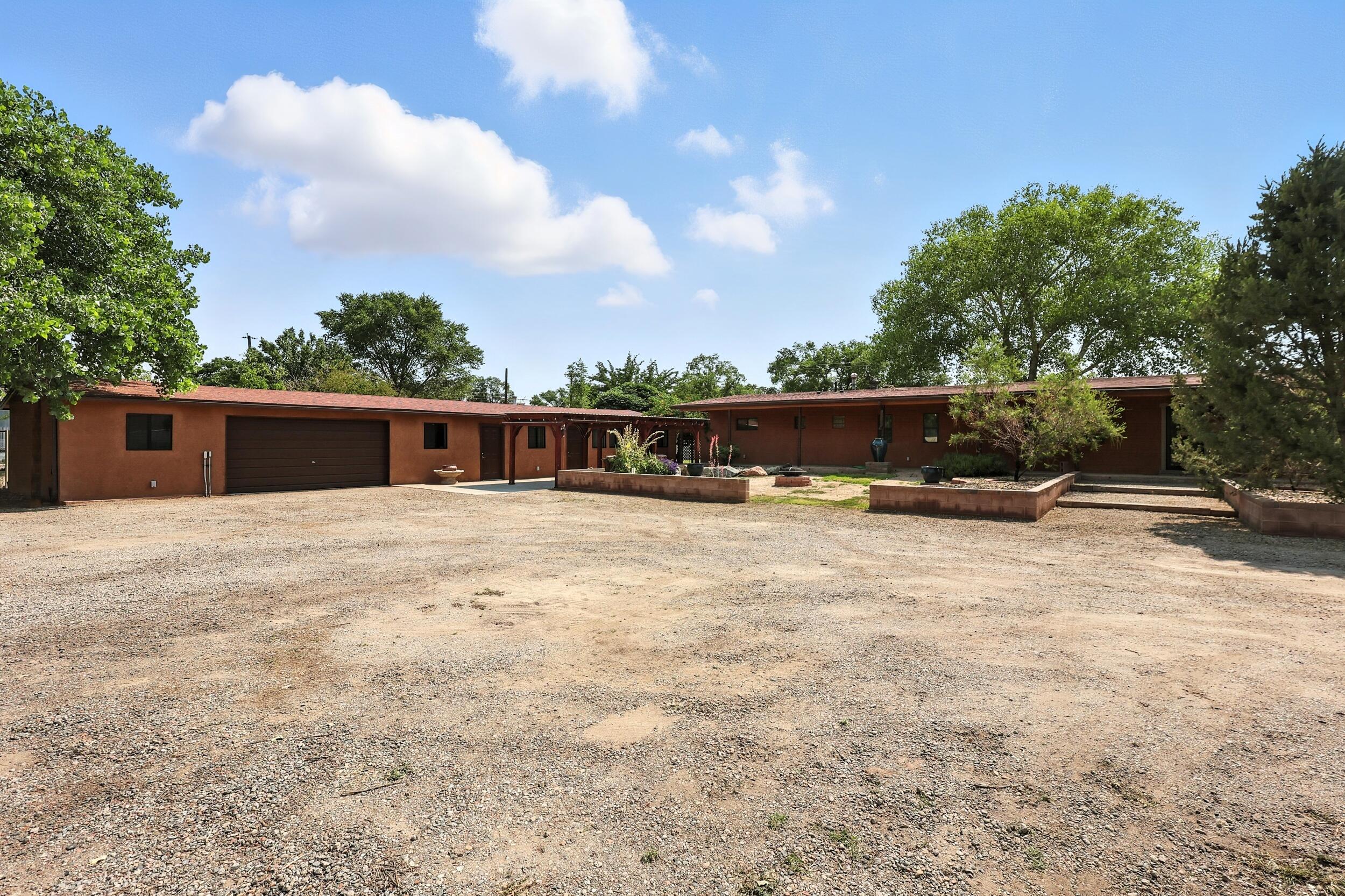 965 W BOSQUE Loop