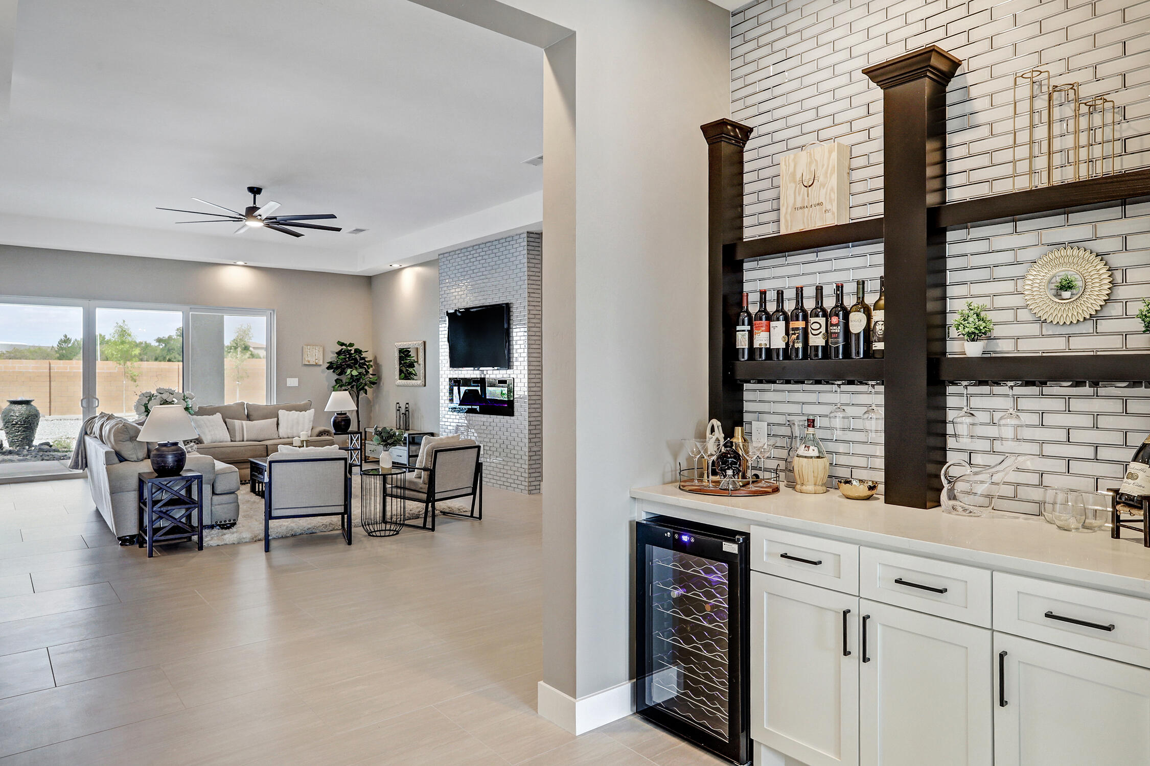 6605 Rim Rock Circle NW