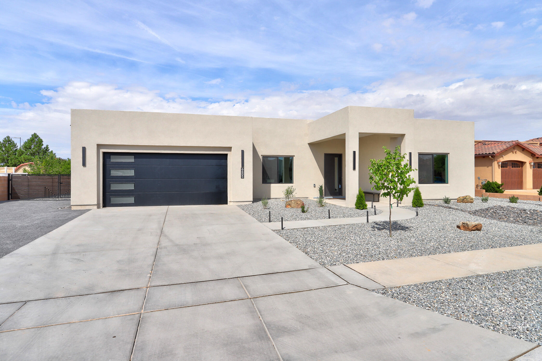 6605 Rim Rock Circle NW