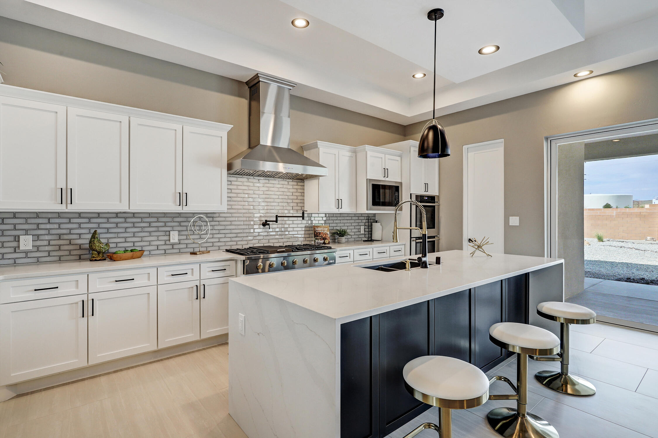 6605 Rim Rock Circle NW