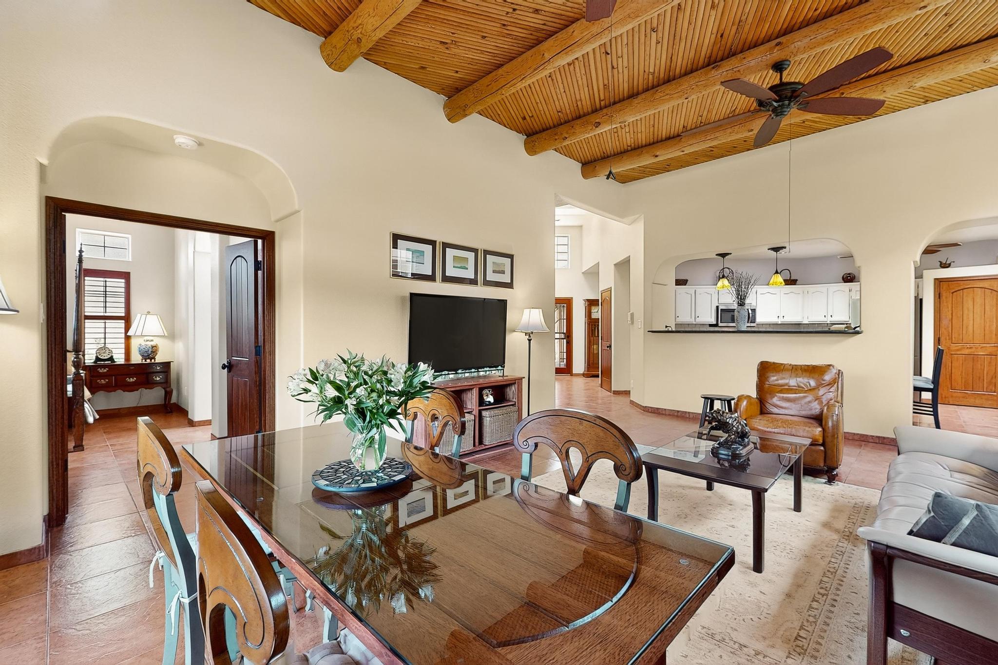 5704 PEPPERTREE Place NE