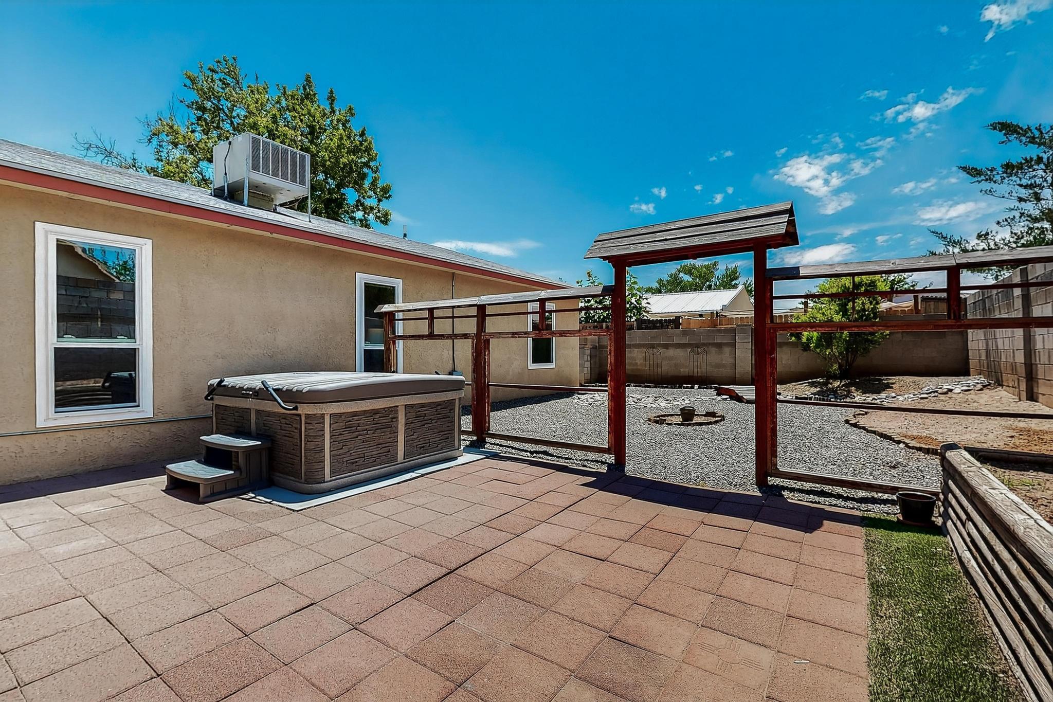459 WESTERN HILLS Drive SE