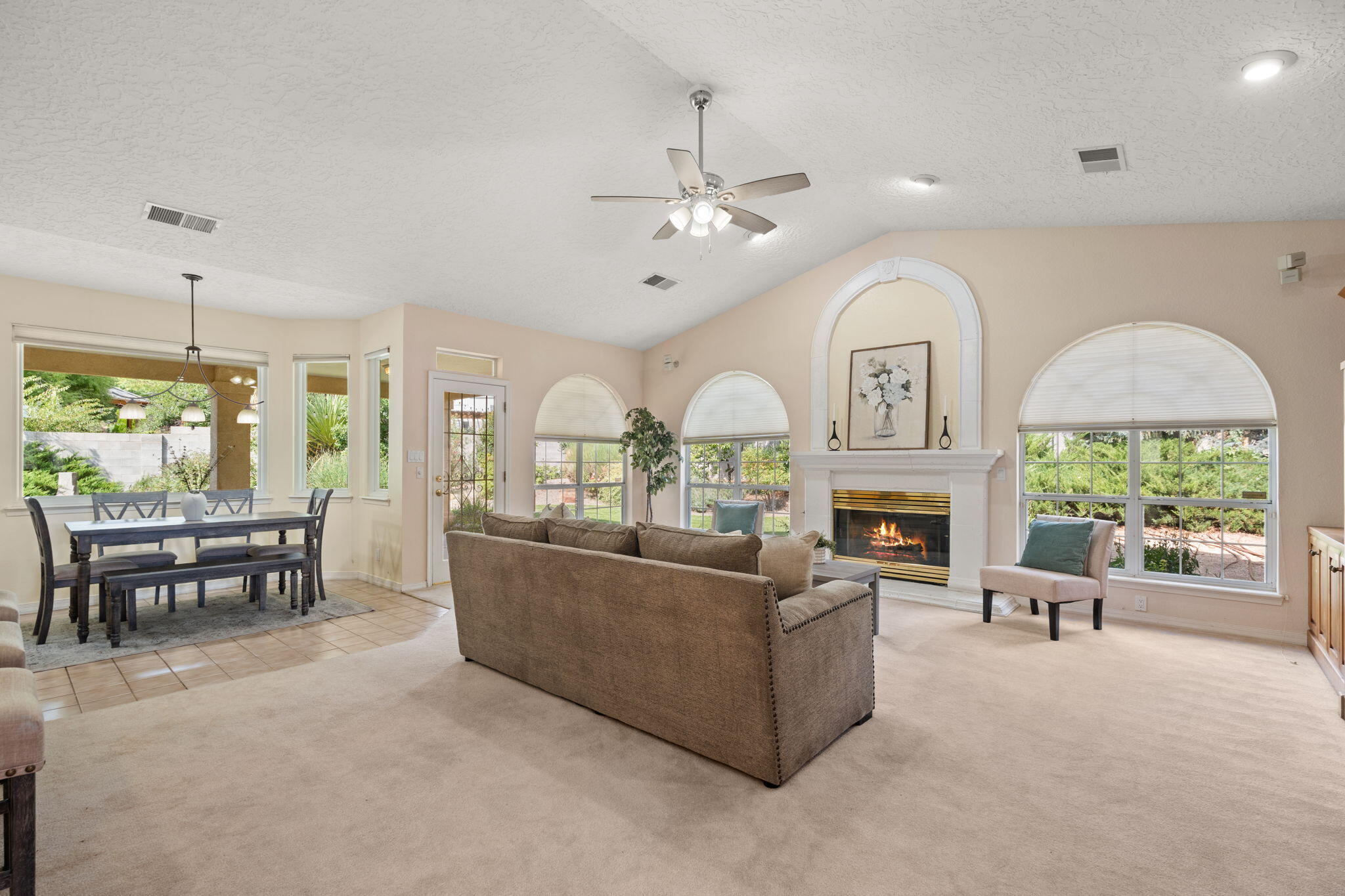 12405 ROYAL OAK Court NE