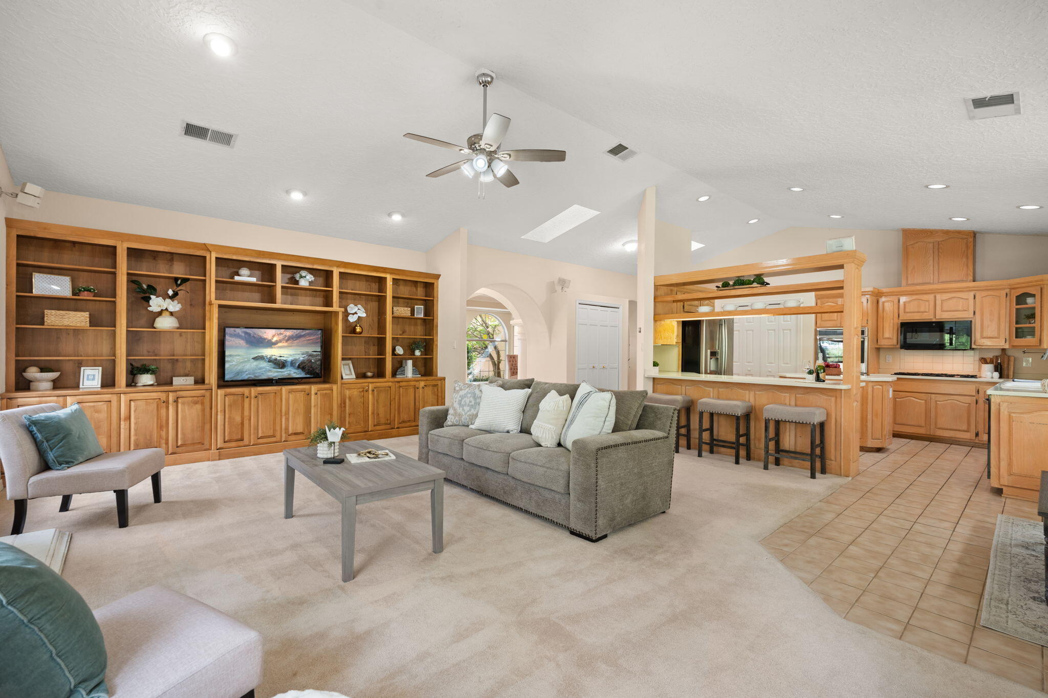 12405 ROYAL OAK Court NE