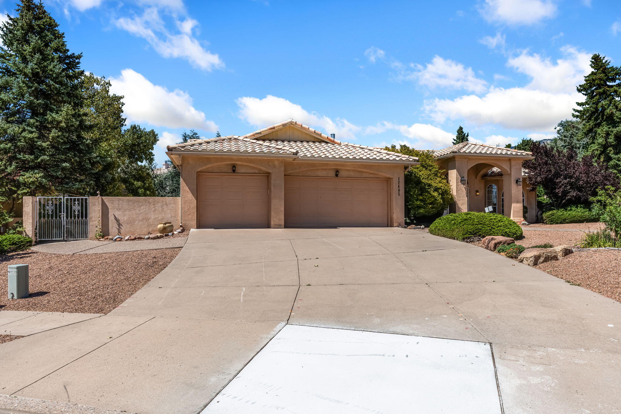 12405 ROYAL OAK Court NE